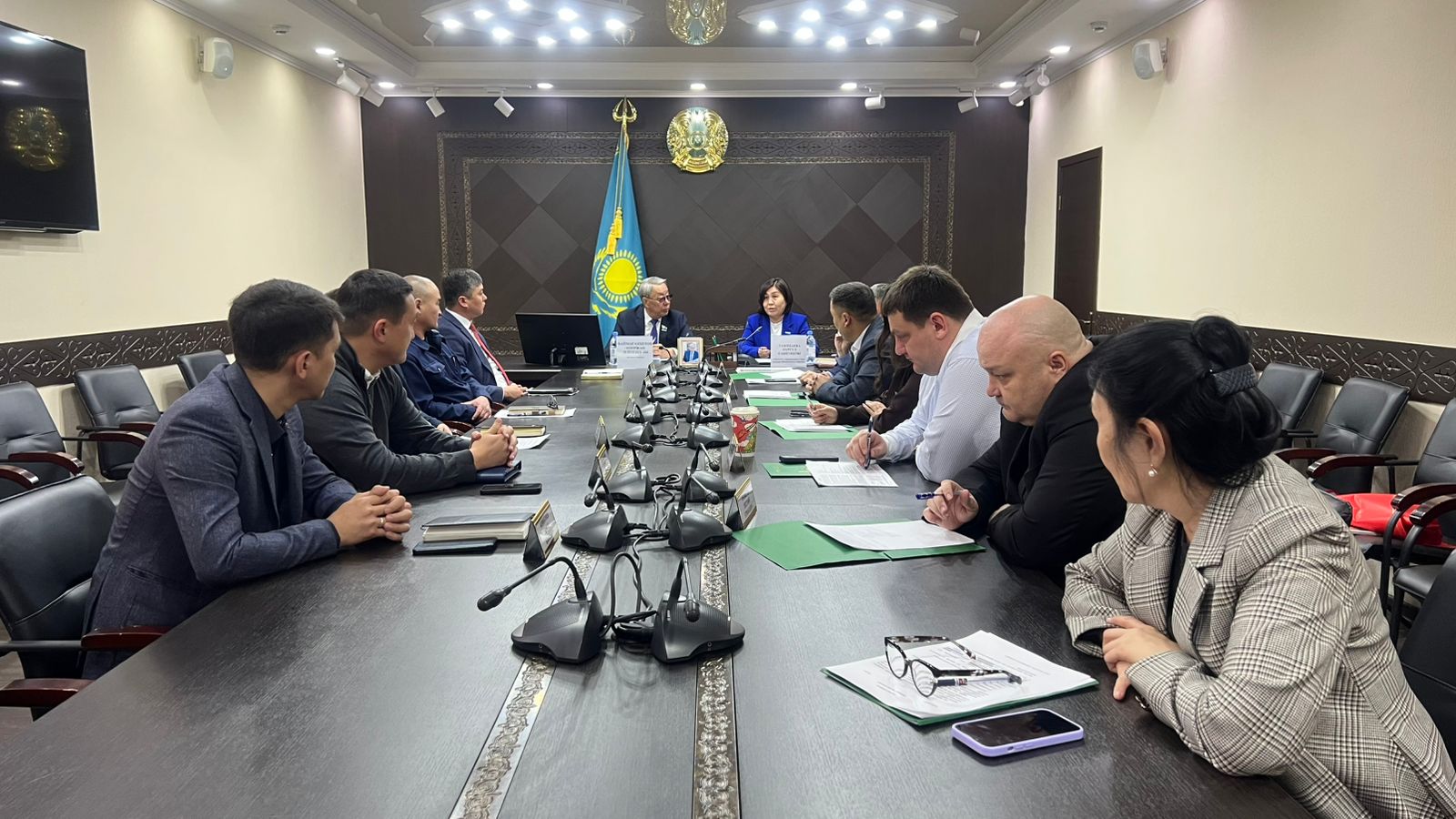 «AMANAT» партиясы депутаттық фракциясының отырысы