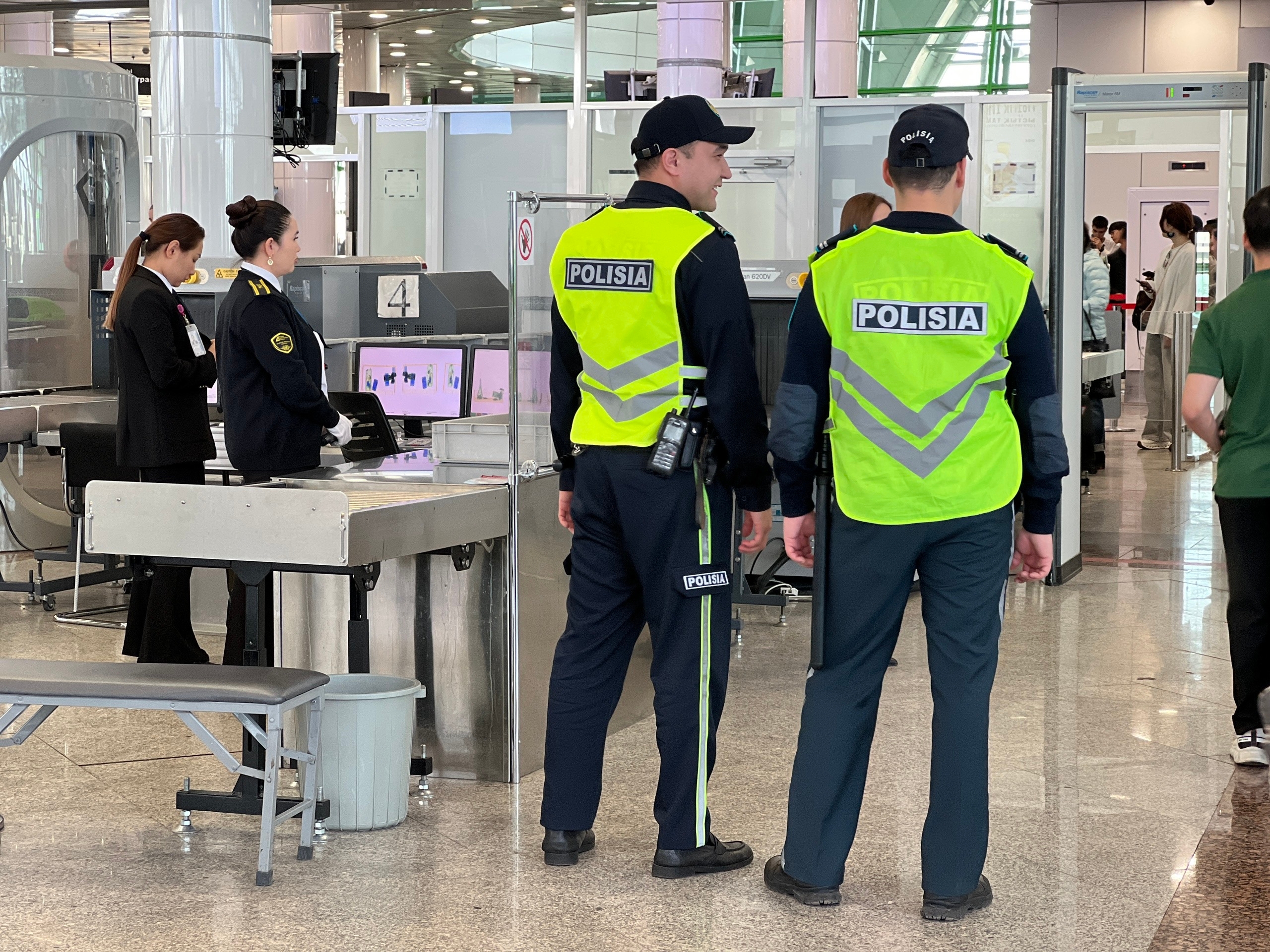 Көлік полициясы лаңкестік әрекеттер туралы жалған хабарламалар үшін жауапкершілікті еске салды
