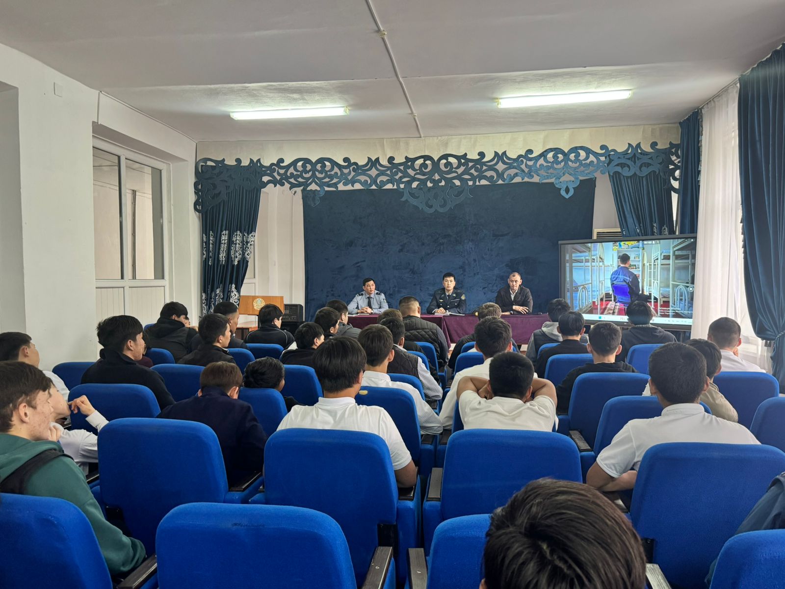 Жасөспірімдер арасында құқық бұзушылықтың алдын алу бойынша кездесу өтті