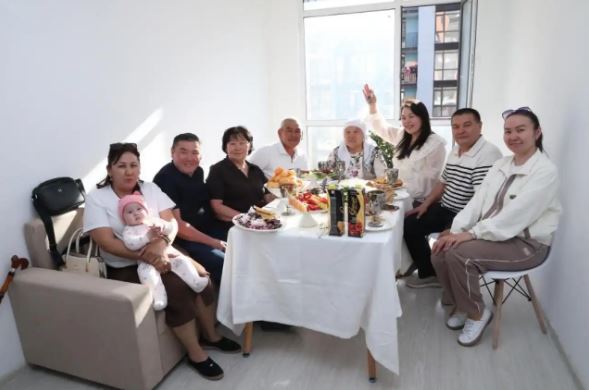 ПРЕЗИДЕНТ ТАБЫСТАҒАН ПӘТЕРЛЕРГЕ ЖАС ҒАЛЫМДАР ҚОНЫСТАНДЫ