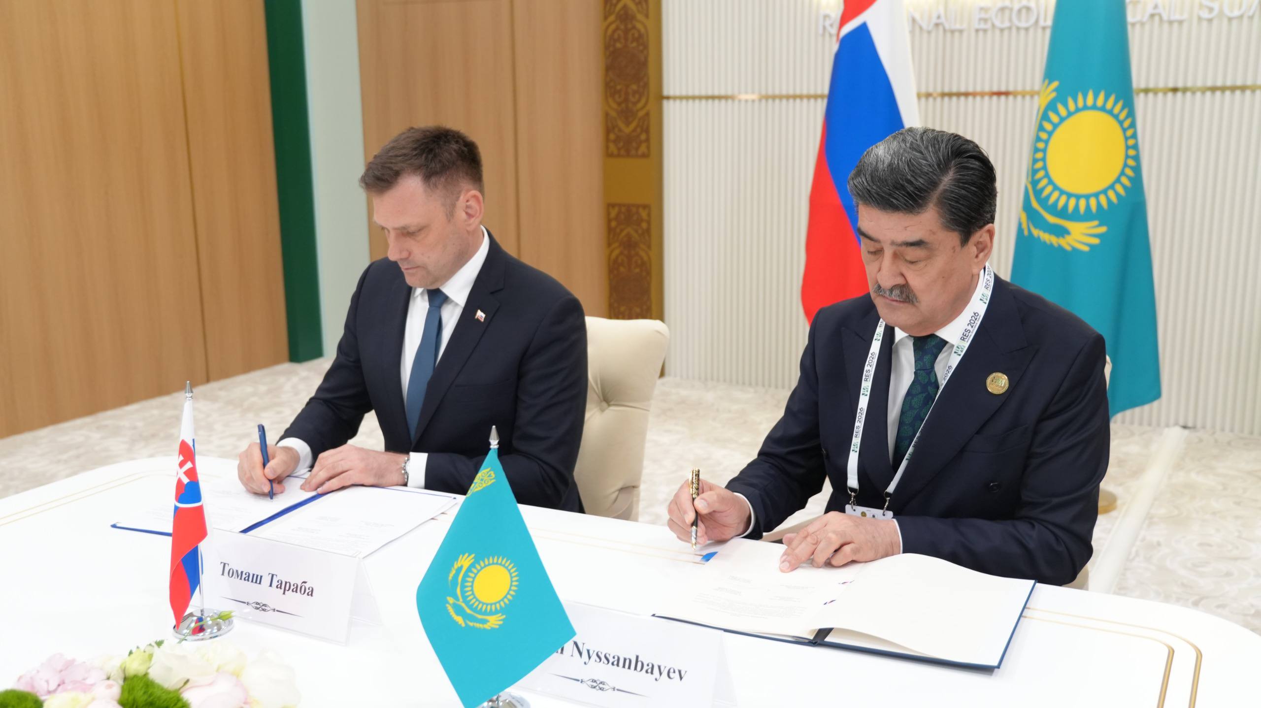 ҚР Экология және табиғи ресурстар министрі Е. Нысанбаевтың Словак Республикасы Премьер – Министрінің орынбасары-Қоршаған орта министрі Томаш Тарабамен кездесуі