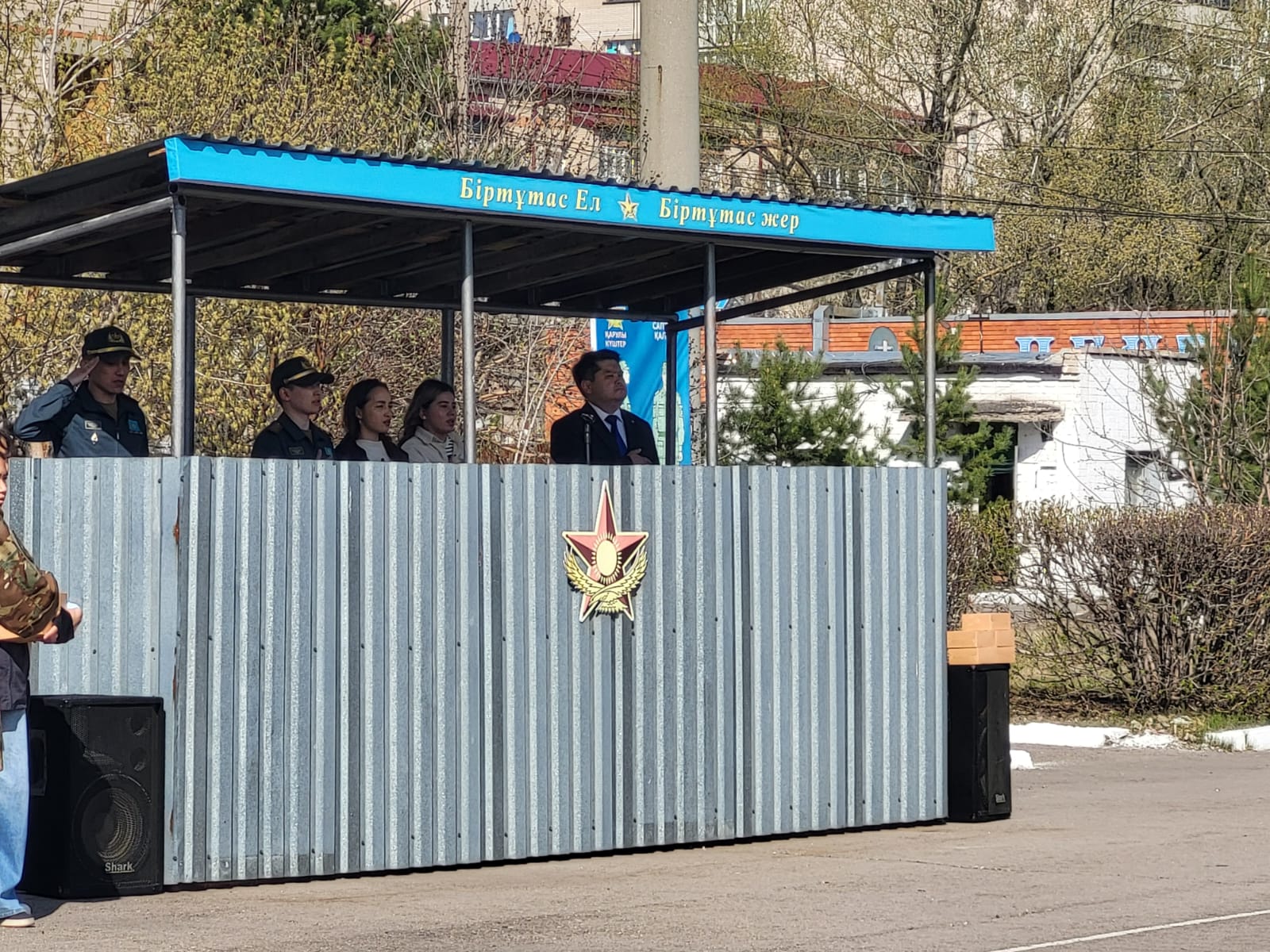 Әскери бөлім 31775-ке шақырылушыларды салтанатты түрде шығарып салу