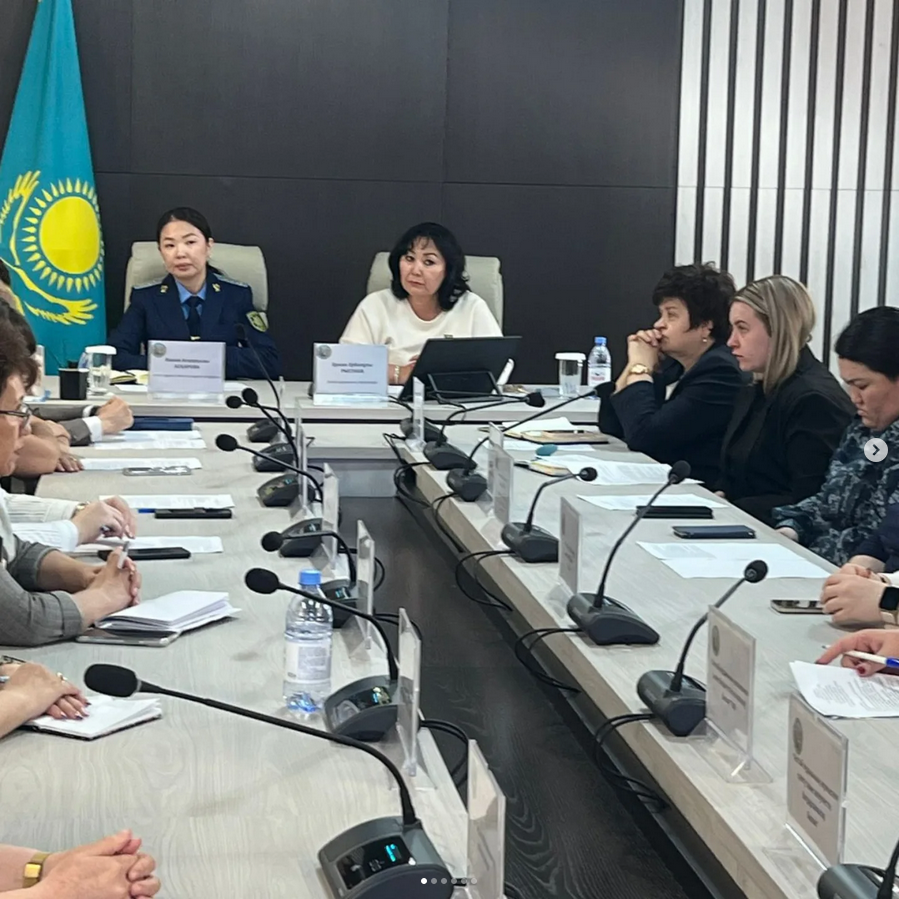 2026 жылғы 20 сәуірде Алтай ауданы аумағында аудан әкімінің орынбасары Ж.А. Аскарованың төрағалығымен кәмелетке толмағандардың істері және олардың құқықтарын қорғау жөніндегі комиссияның отырысы өтті.