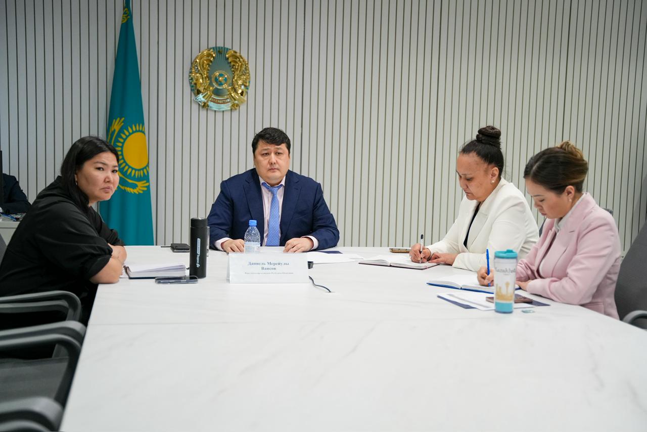 ҚР Әділет вице-министрі Даниэль Ваисов азаматтарды қабылдады