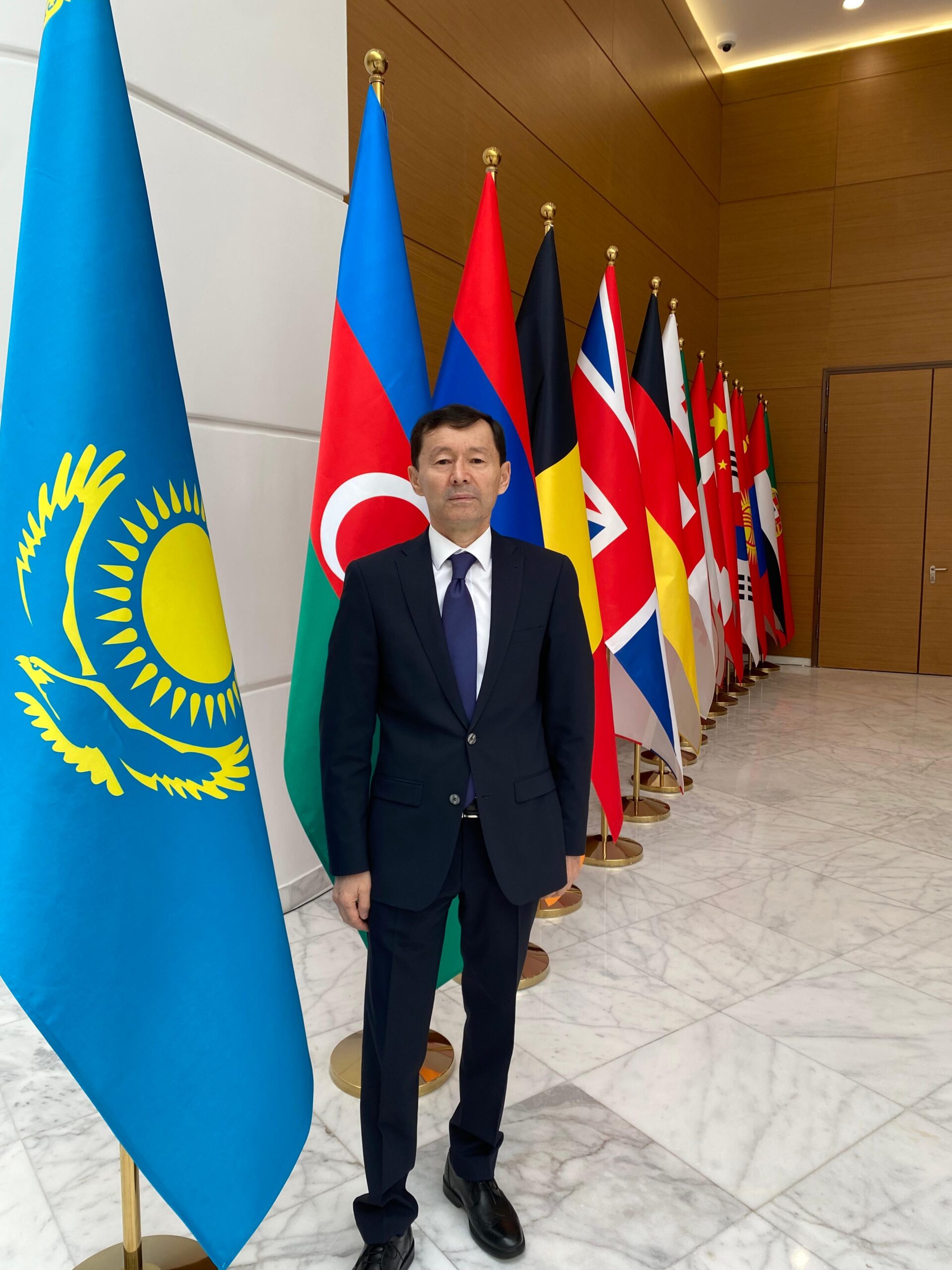 Маңғыстау облысының Бас мемлекеттік санитариялық дәрігері М. Сербаев кеше Астана қаласында өткен өңірлік экологиялық саммит шеңберінде «Болашақ ұрпақты сақтау: экологиялық күн тәртібінің өзегіндегі денсаулық — Арал маңының сабақтары мен шешімдері» тақырыбындағы панельдік сессияға қатысты.