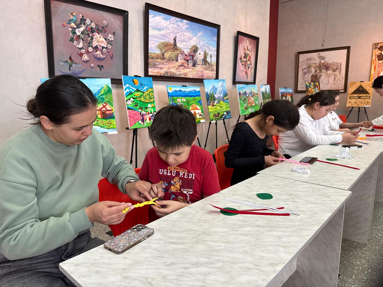«Бала жүрегі – өнер әлемі»: Астанада ерекше балаларға арнап шеберлік сағаты өтті