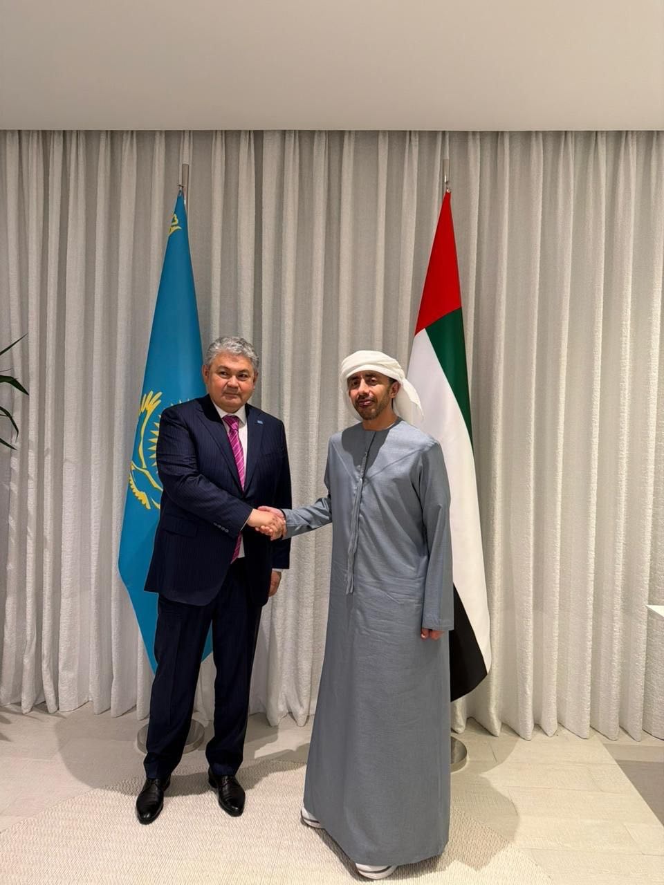 Қазақстан мен БАӘ стратегиялық серіктестікті нығайтуға бейілділіктерін растады