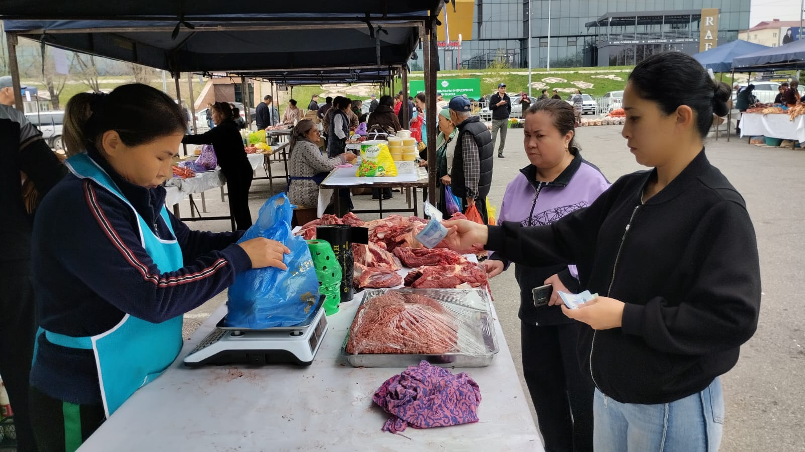 Таразда кезекті жәрмеңке өтті