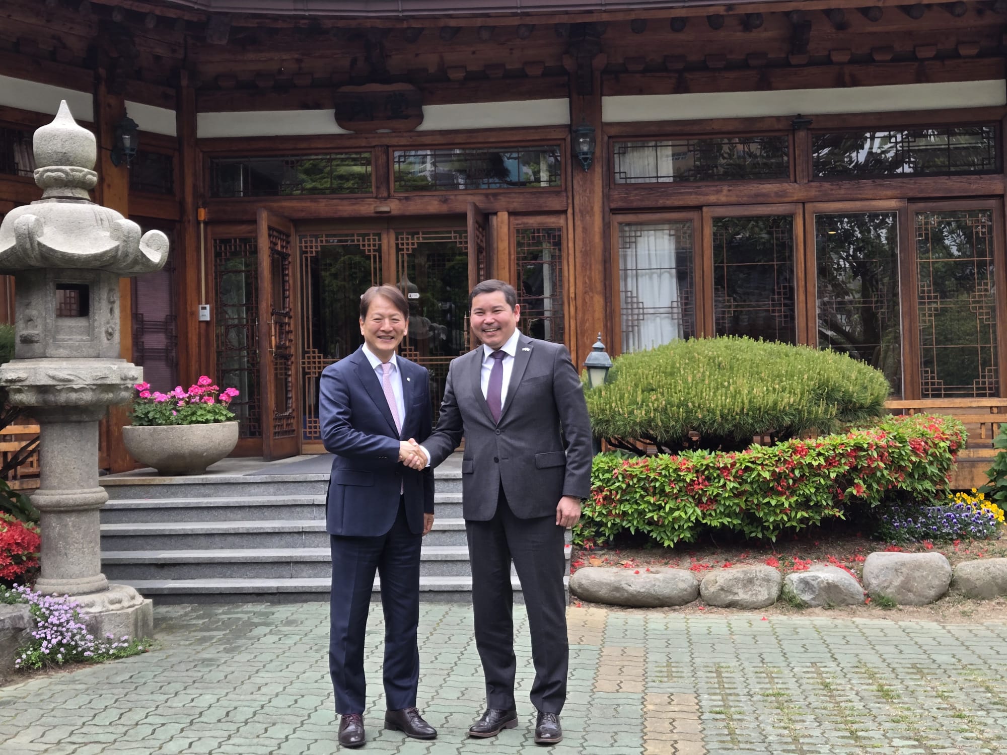 Қазақстан Республикасының Пусан қаласындағы Бас консулы болашақ инновациялар жөніндегі вице-мэрмен келіссөздер жүргізді