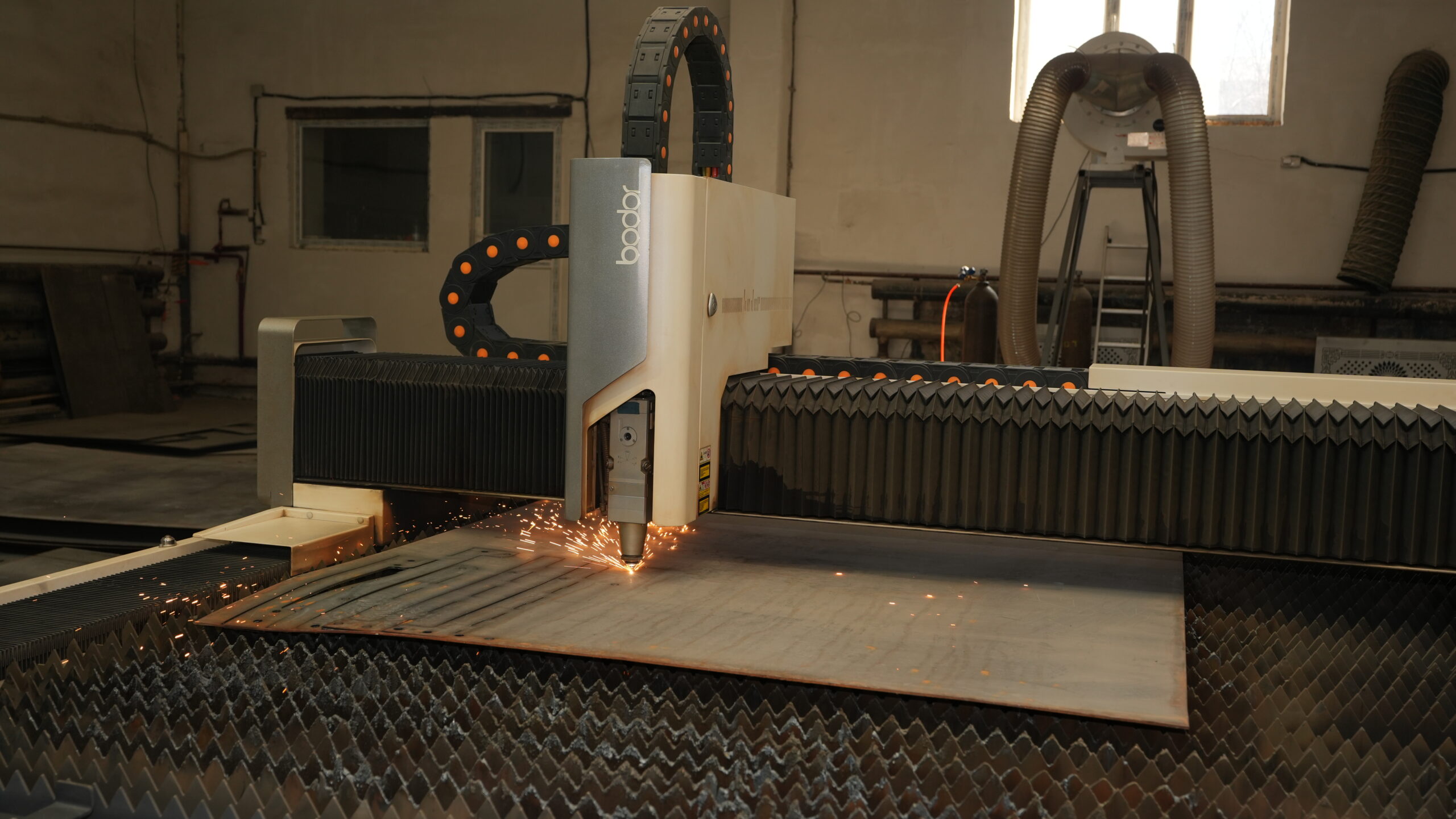 Павлодарда ТЖМ басшысы өнеркәсіптік өндіріс саласымен танысты