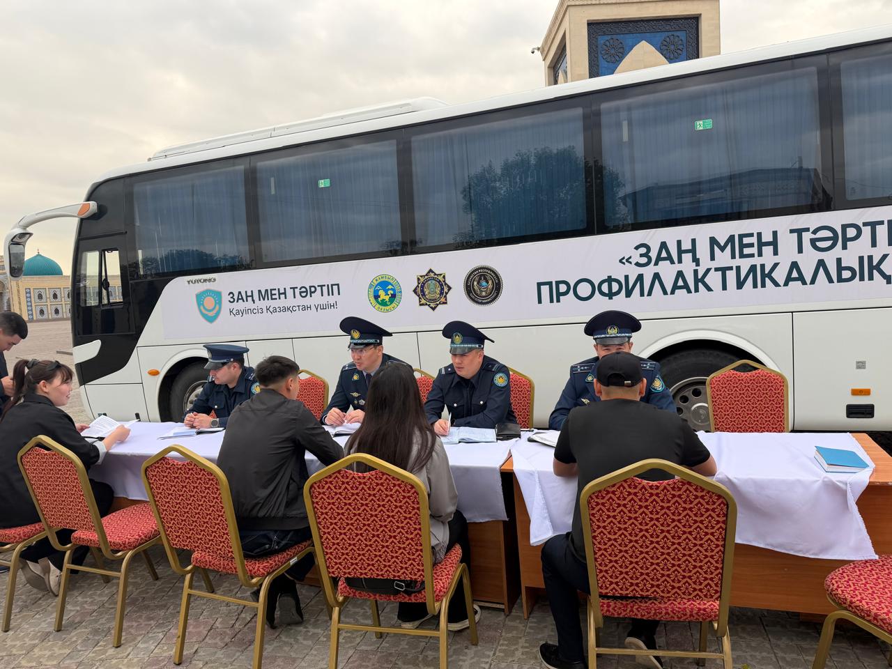 Жамбыл облысында «Жолдағы қабылдау» акциясы өтті