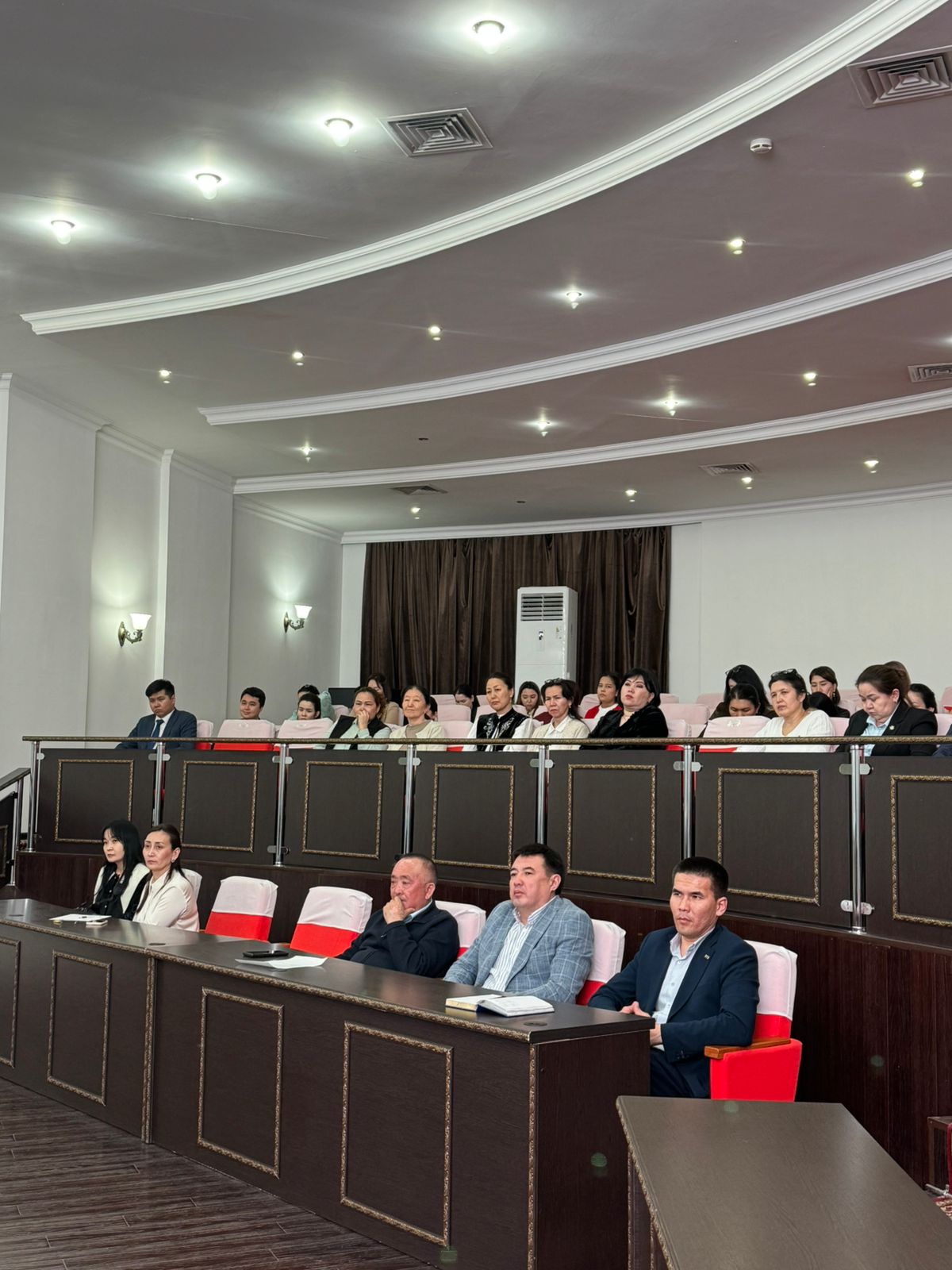 Маңғыстау облыстық сотында мемлекеттік қызметшілер арасында құқықбұзушылықтардың алдын алу мәселелері талқыланды.