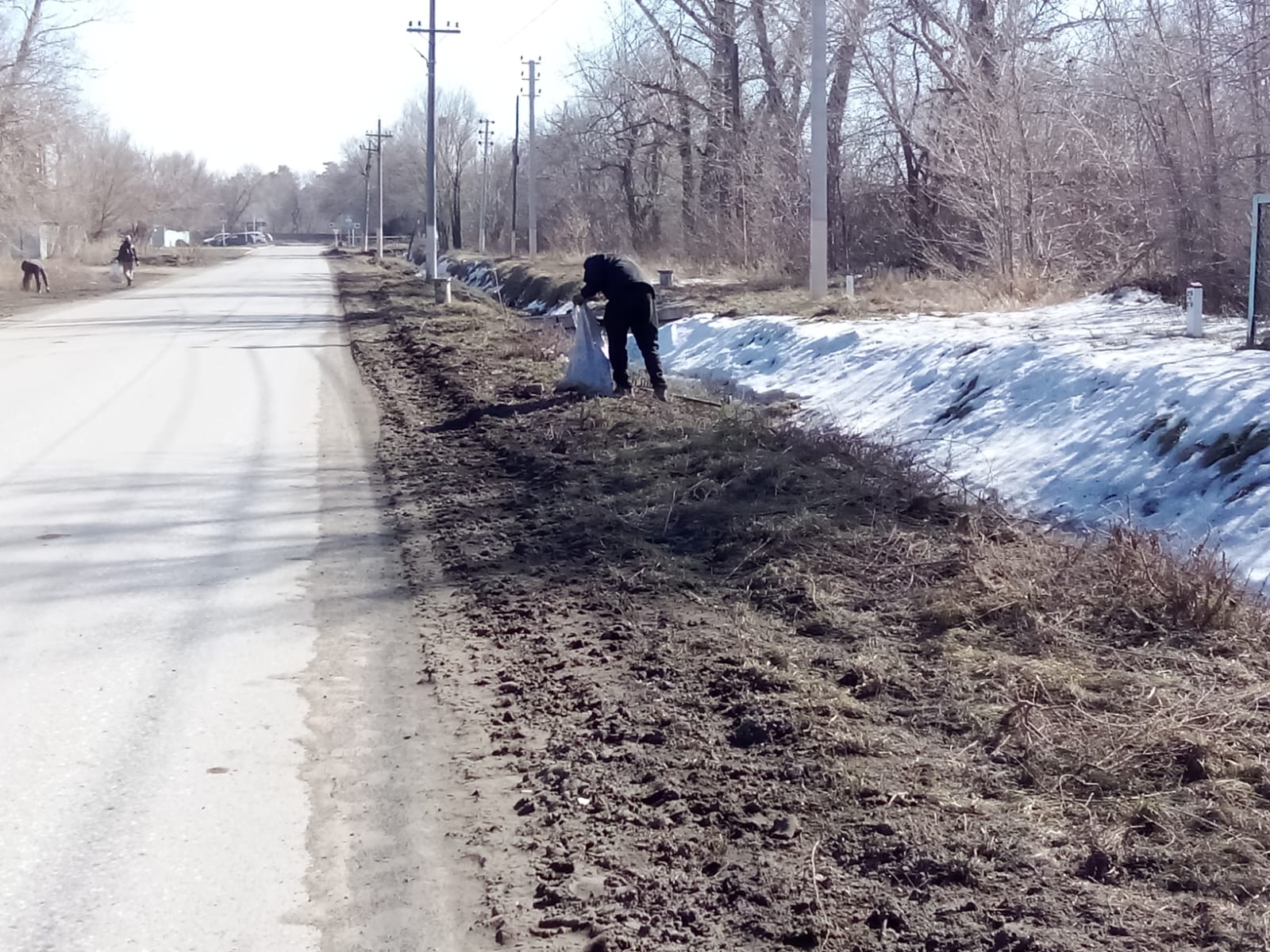 Көшелерді қоқыстан тазарту
