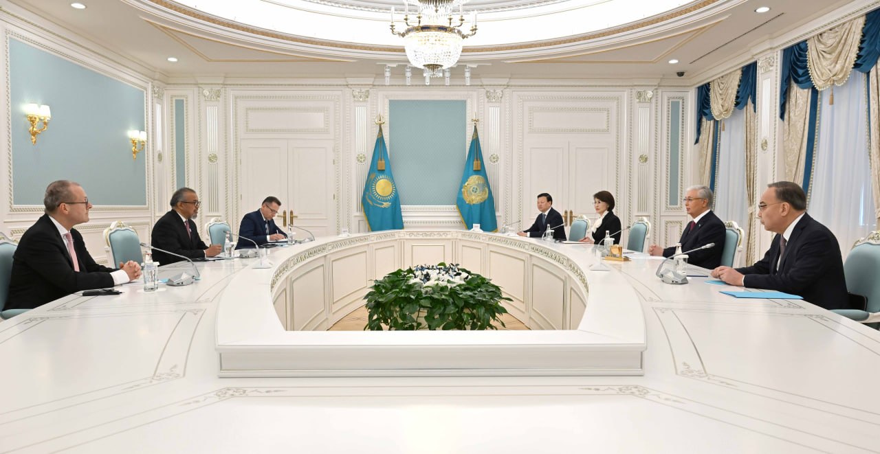 Президент Қасым-Жомарт Тоқаев Дүниежүзілік денсаулық сақтау ұйымының бас директоры Тедрос Адханом Гебрейесуспен кездесті