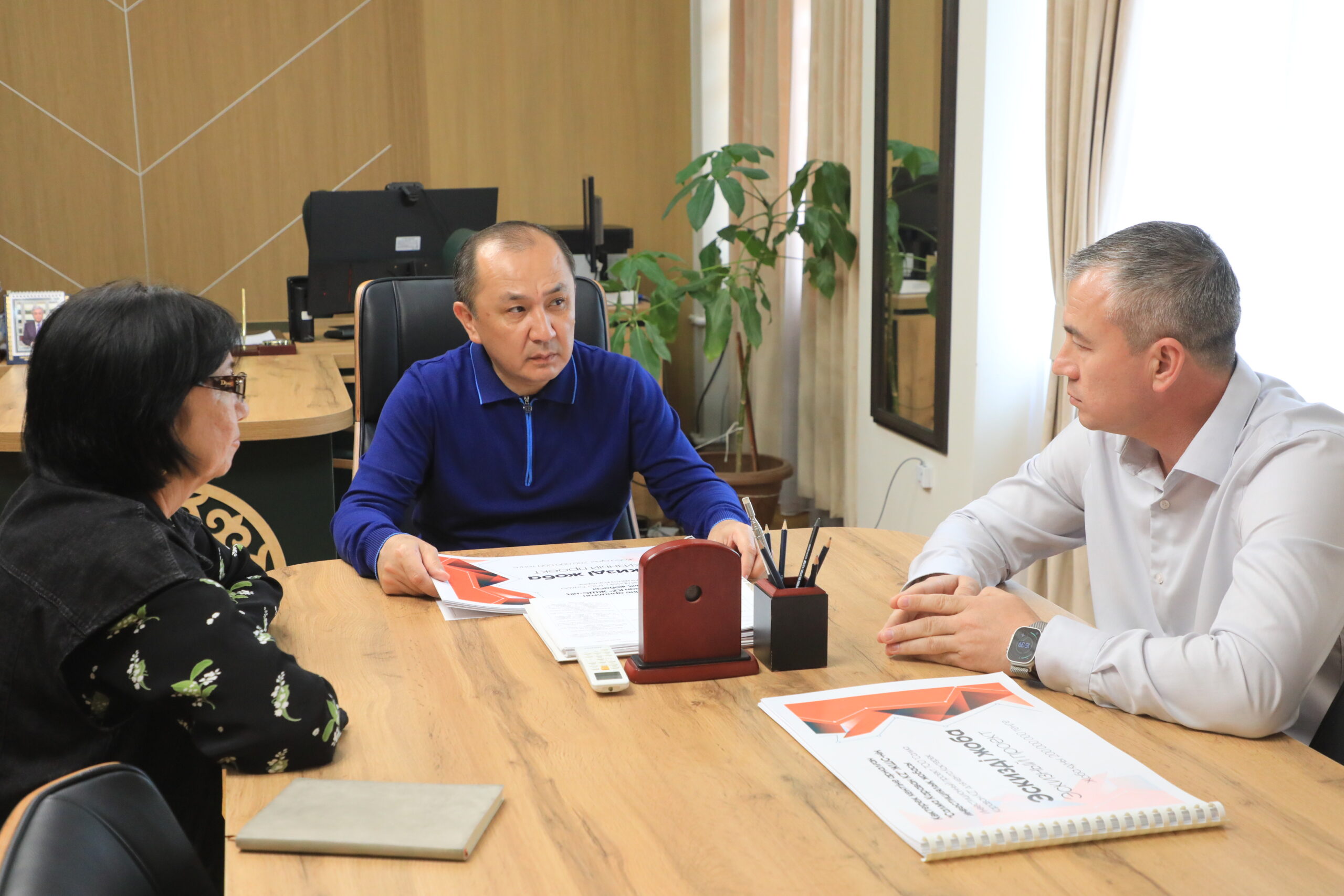 САРЫАҒАШ: АУДАН ӘКІМІ КӘСІПКЕРМЕН КЕЗДЕСТІ