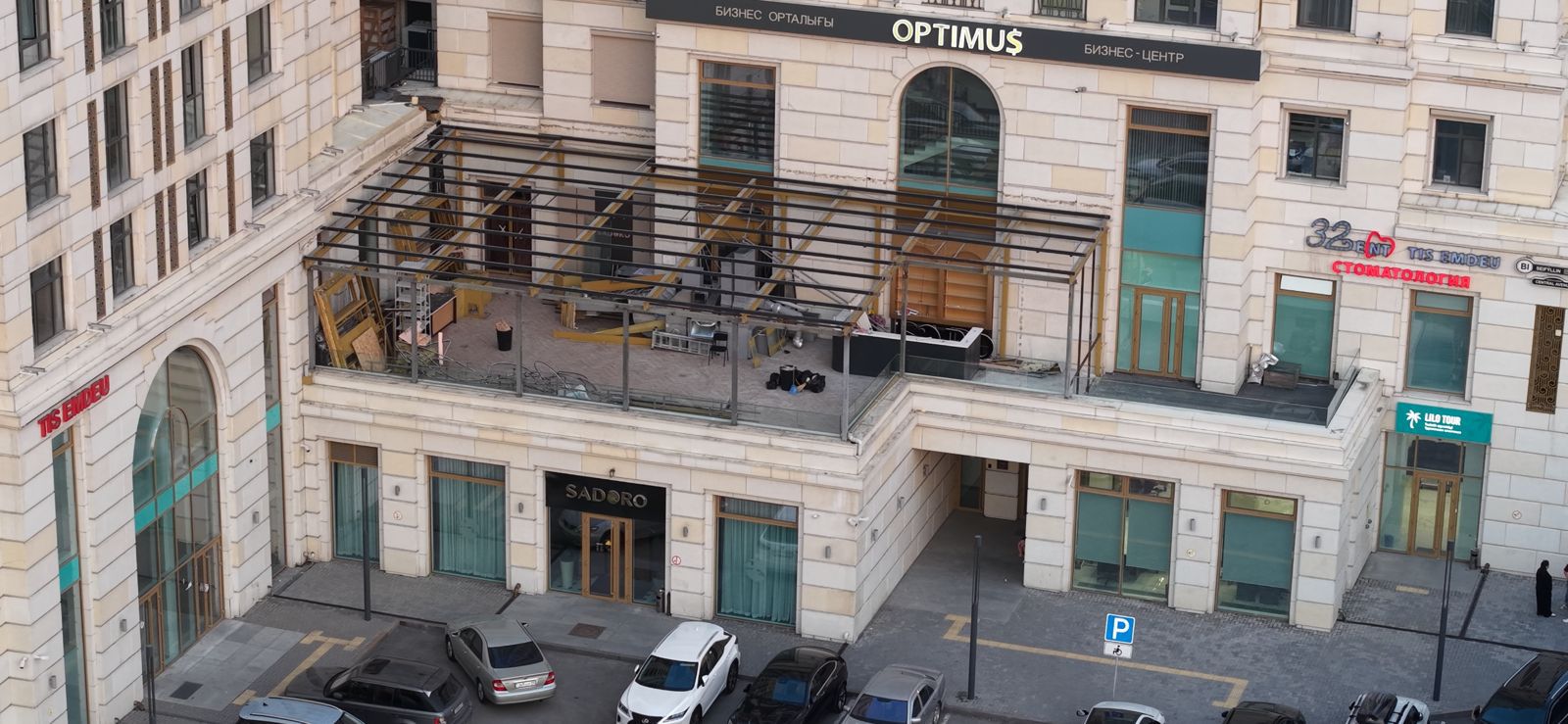 Алматының орталығындағы мейрамхана террасасы сот шешімімен бұзылды