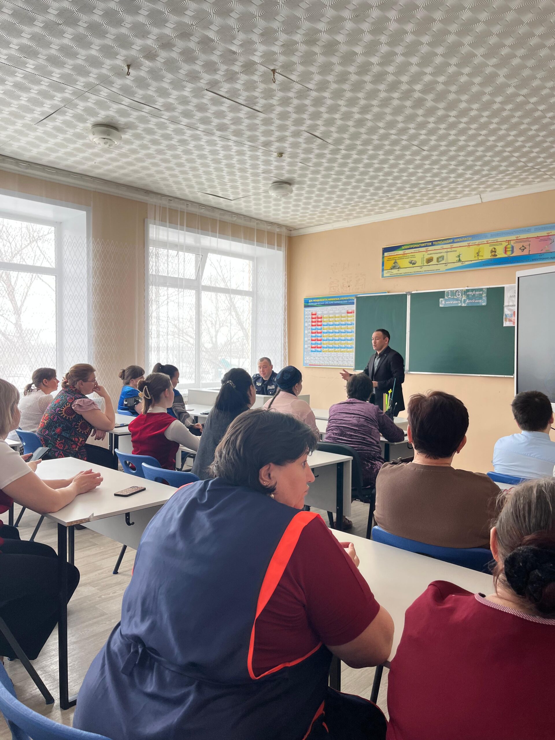 Ауылдық округтің  азаматтары арасында өзекті мәселелер бойынша түсіндіру жұмыстары.