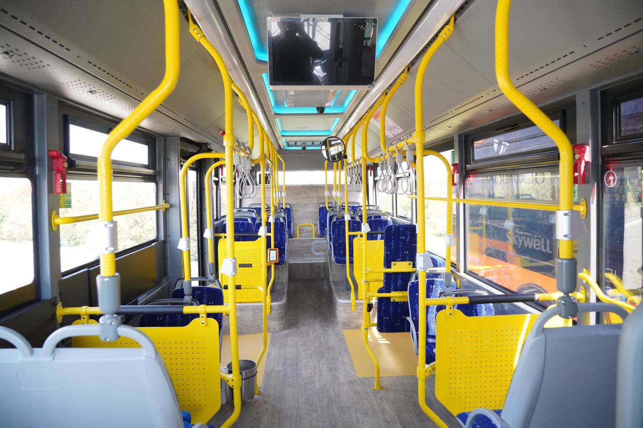 ТҮРКІСТАННЫҢ АВТОПАРКІ ЖАҢАРЫП, ЖҮРГІЗУШІЛЕРГЕ 35 ЖАҢА АВТОБУС КІЛТІ ТАПСЫРЫЛДЫ