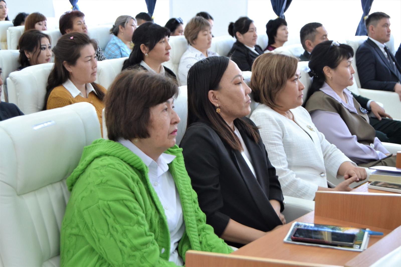 Самар ауданында мемлекеттік қызметшілерге арналған семинар-тренинг өтті