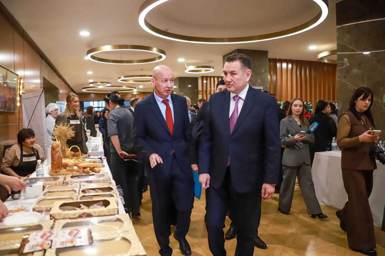 ШҚО-дағы «ALTAY BUSINESS» форумы: туризмді, агроөнеркәсіп кешенін, IT саласын, ара шаруашылығын, аквамәдениетті және креативті индустрияны дамыту