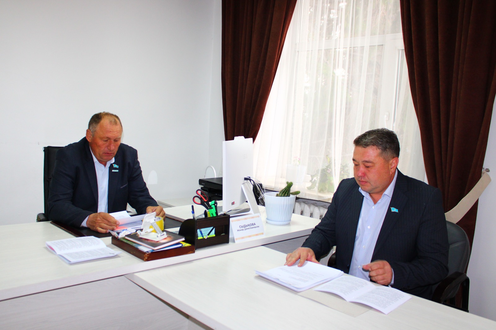 Үлкен Нарын ауданы мәслихатының тұрақты комиссиясының отырысы өтті