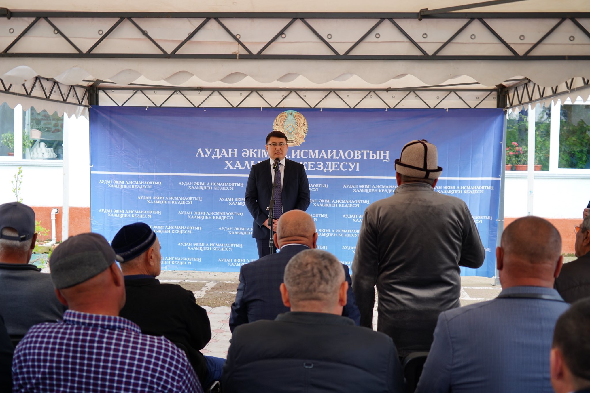 АЗИЗХАН ИСМАИЛОВ: ҚАРАБАУ АУЫЛЫ ОКРУГІНДЕ ИНФРАҚҰРЫЛЫМДЫҚ ЖОБАЛАР ҚАРҚЫНДЫ ЖҮЗЕГЕ АСУДА
