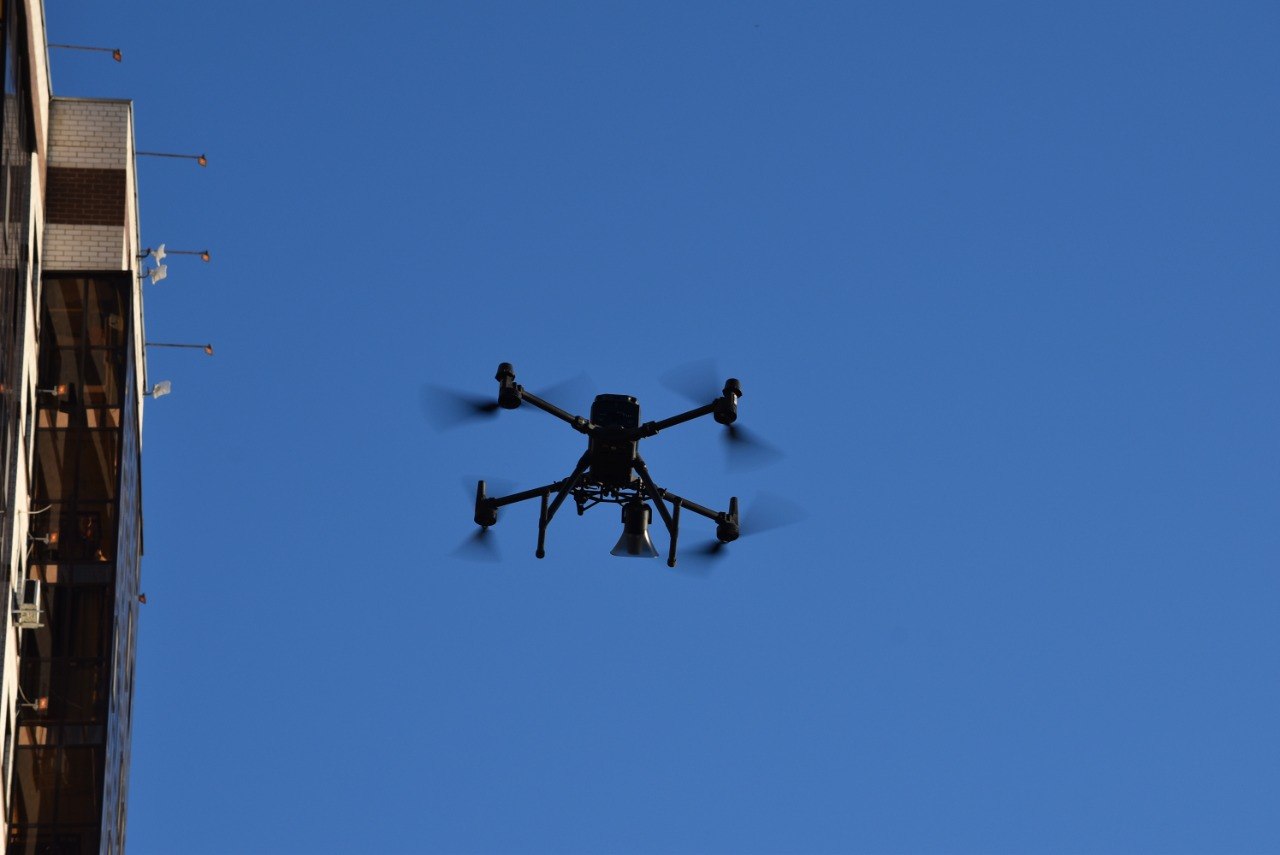 Терезеден балалардың құлауының алдын алуда ҰҰА пайдалану