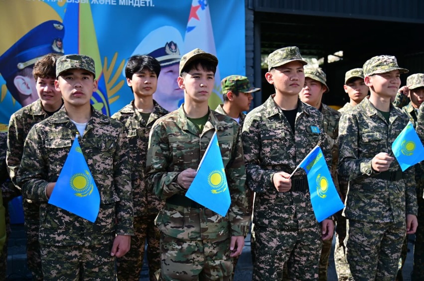 ШЕКАРА ШЕБІНЕ АТТАНҒАН ЖАС САРБАЗ