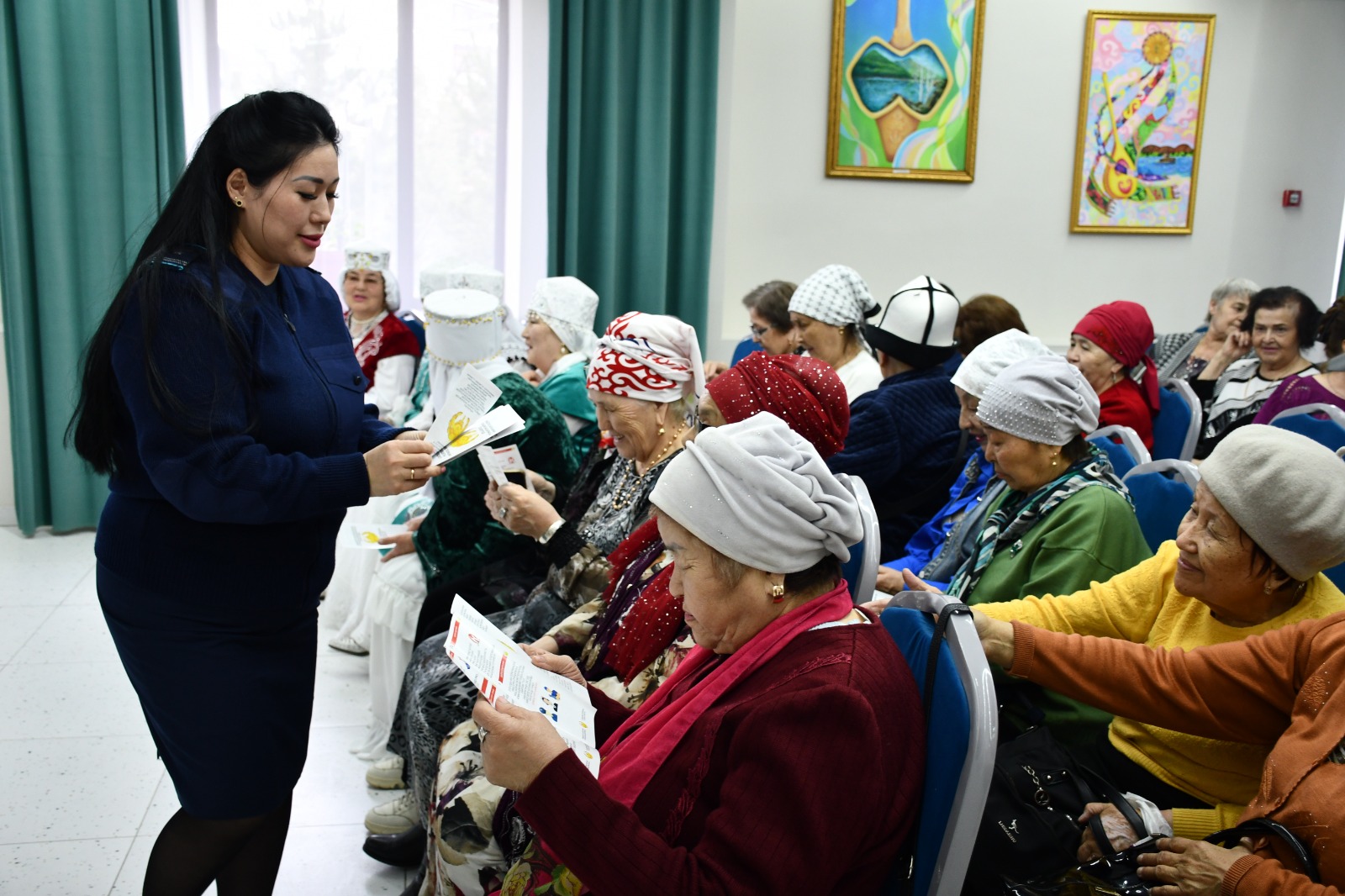 Көкшетаудың қарт тұрғындарын интернет-алаяқтарды тануға үйретеді: Белсенді ұзақ өмір сүру орталығында “Алаяқтыққа жол жоқ” акциясы өтті