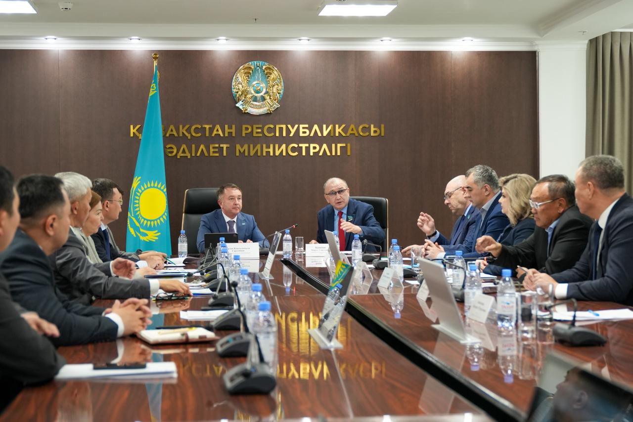 ҚР Әділет министрлігінде Қоғамдық кеңестің отырысы өтті
