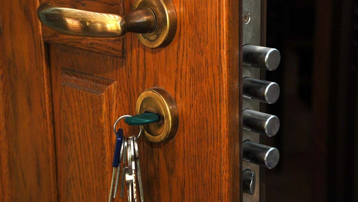 Шығын көлемі – 2 млн теңге: Оралда туысының үйіне ұрлыққа түскен күдікті ұсталды