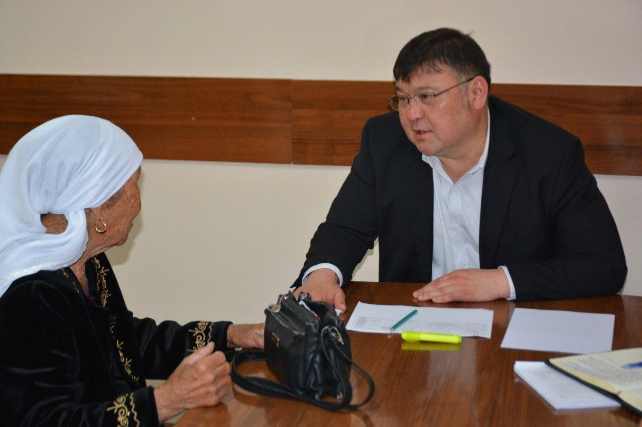 ШАРДАРА: АУДАН ӘКІМІ А.ҚАРСЫБАЕВТЫҢ ЖЕКЕ ҚАБЫЛДАУЫ ӨТТІ