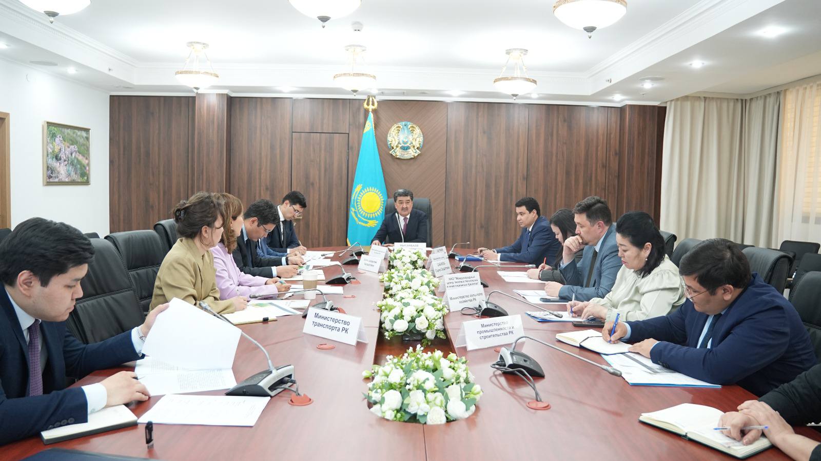 Қазақстан Республикасы Экология және табиғи ресурстар министрлігінде Жасыл климат қорына ұсынылатын жобалық бастамалар талқыланды