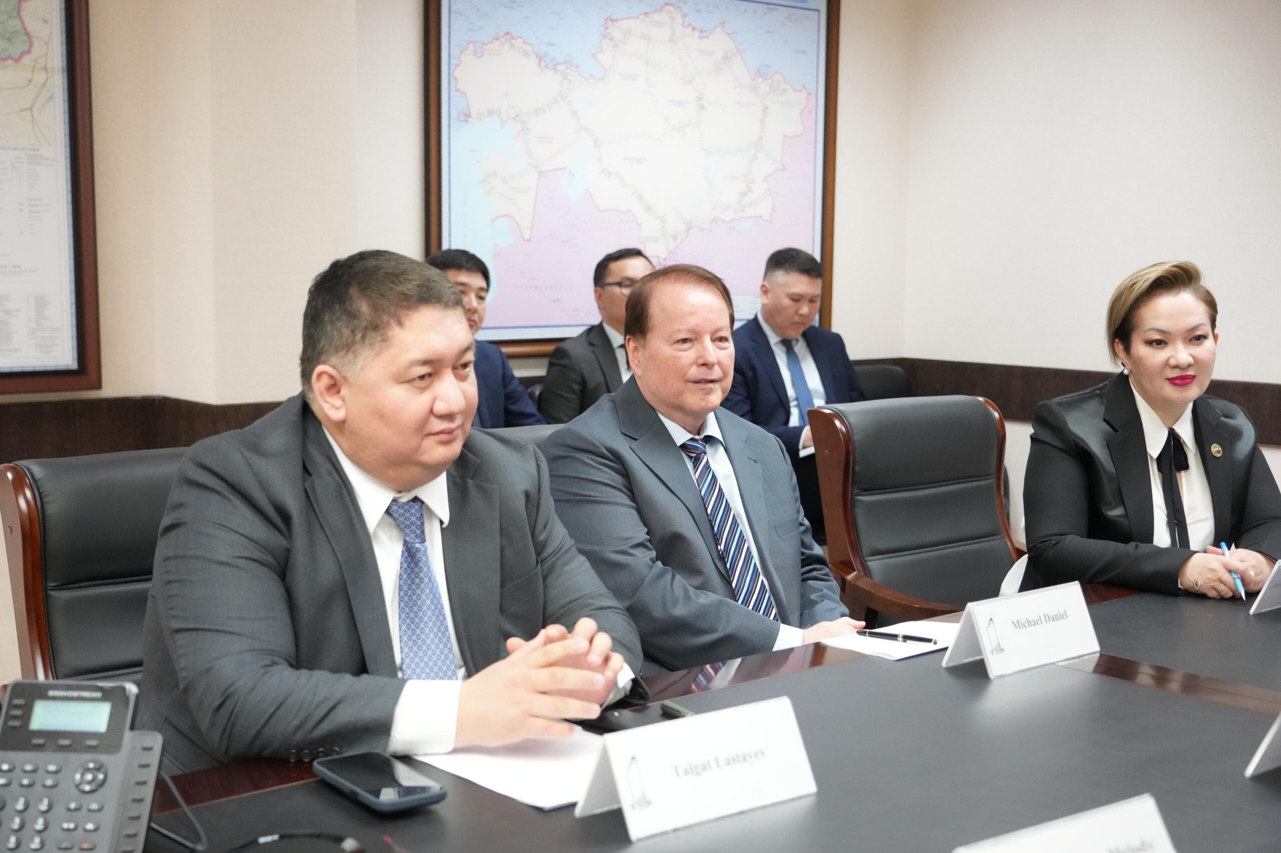Астанада халықаралық университет құру және авиациялық кадрларды даярлау мәселелері талқыланды