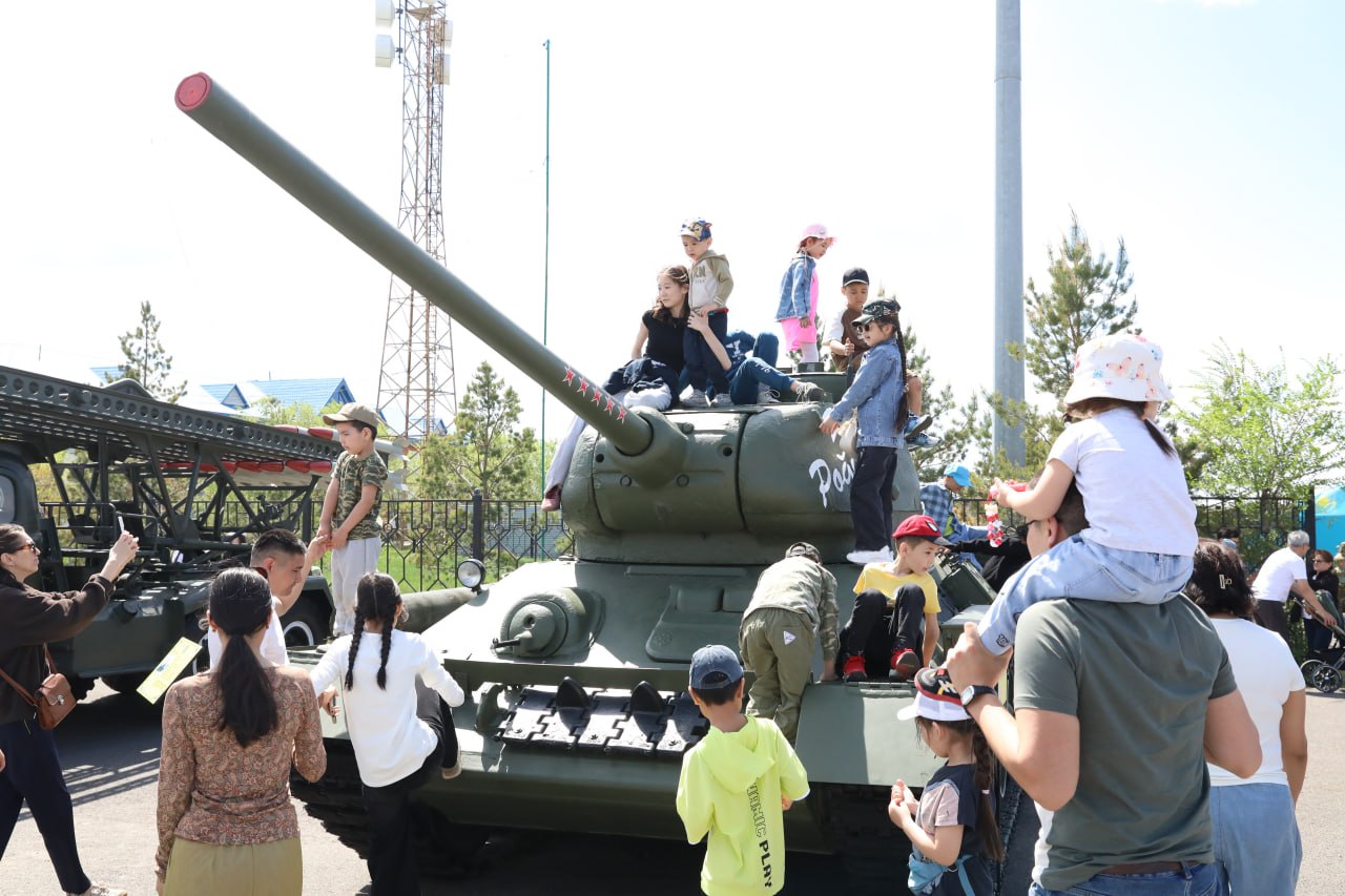 Жеңіс күніне орай Астанадағы ұшқыштар  бөлімінде майдан жылдарының атмосферасы жаңғыртылды
