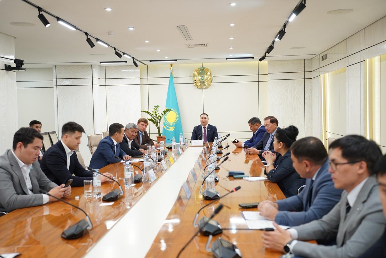 «Сәндік ағаш-бұта тәлімбағы» жобасының презентациясы өткізілді (29.04.2026)