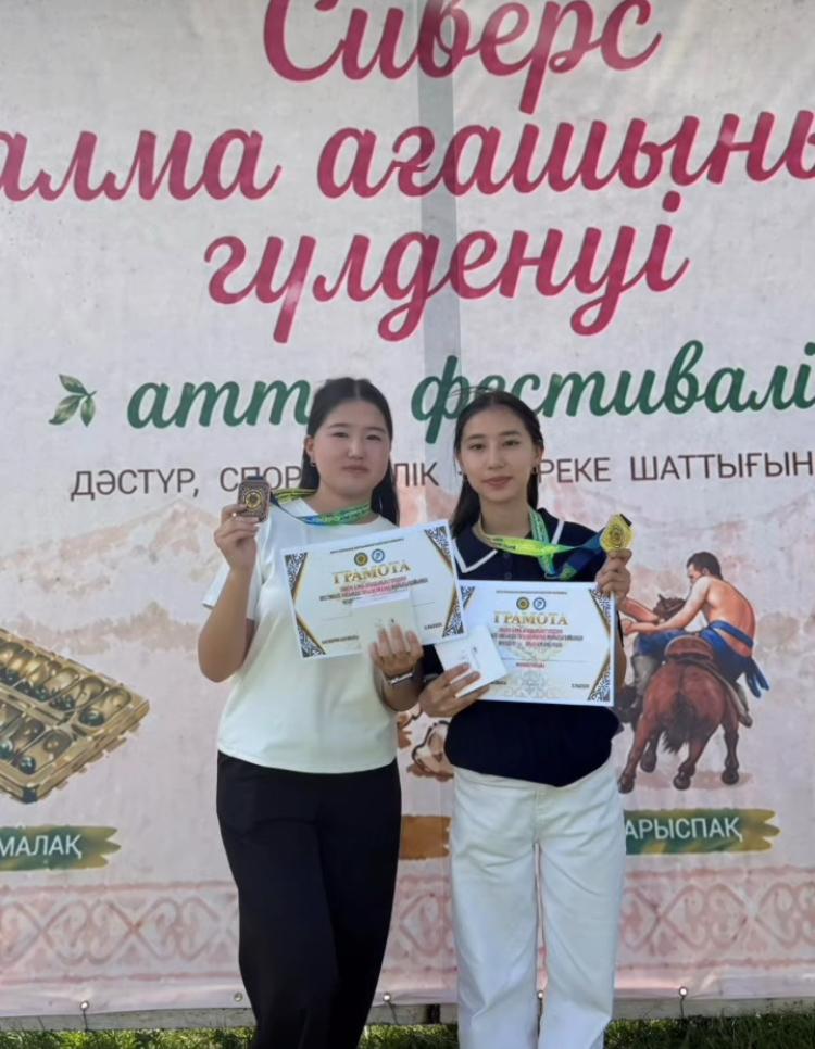 Сарқан ауданында “Сиверс алма ағашының гүлденуі” фестивалінде Көктерек ауылдық округінің М.Мәметова орта мектебіміздің оқушылары тоғыз құмалақ ойынына қатысып жұлделі орындарға ие болды.