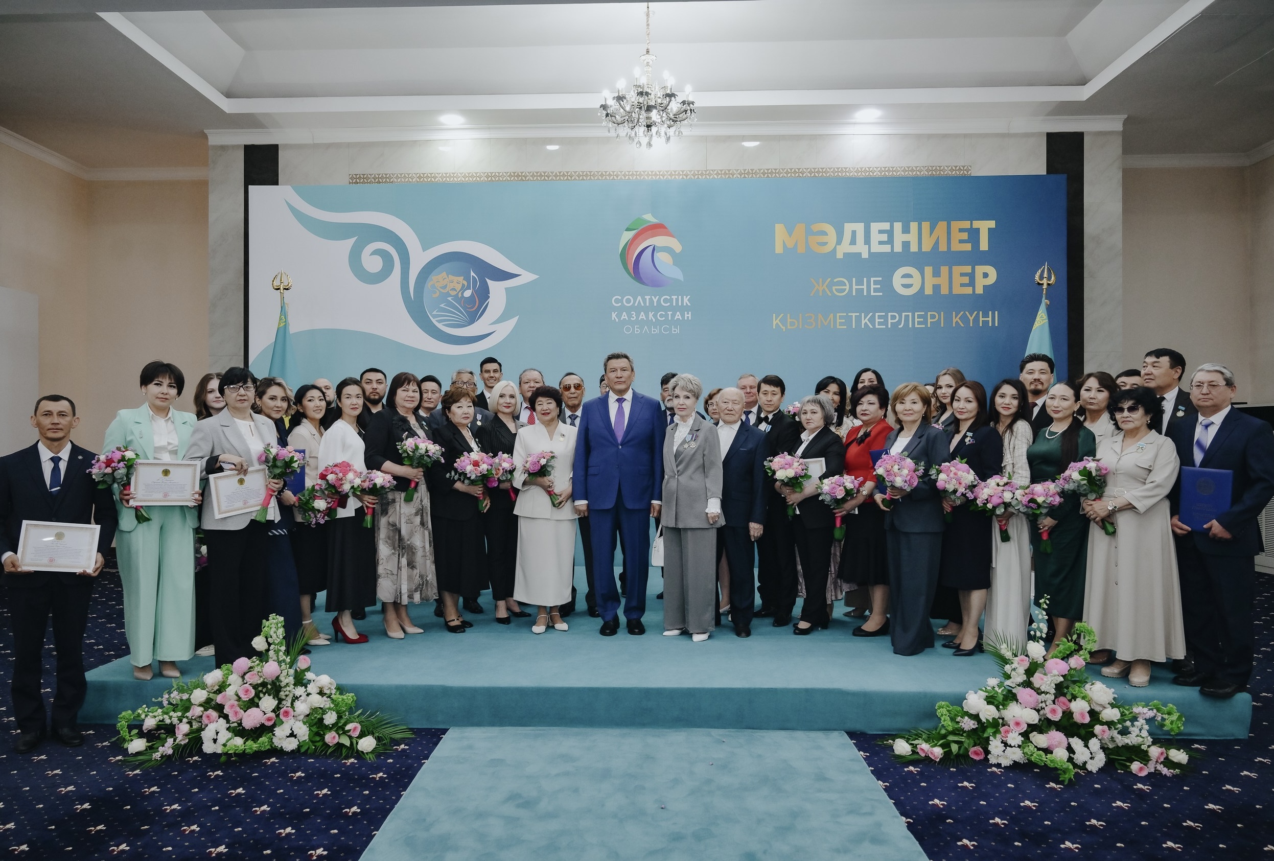 Бүгін мәдениет саласының қызметкерлері кәсіби мерекелерін атап өтуде