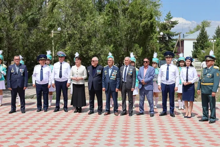 ЖУАЛЫДА БАУЫРЖАН МОМЫШҰЛЫНЫҢ РУХЫНА ТАҒЗЫМ ЕТІЛДІ