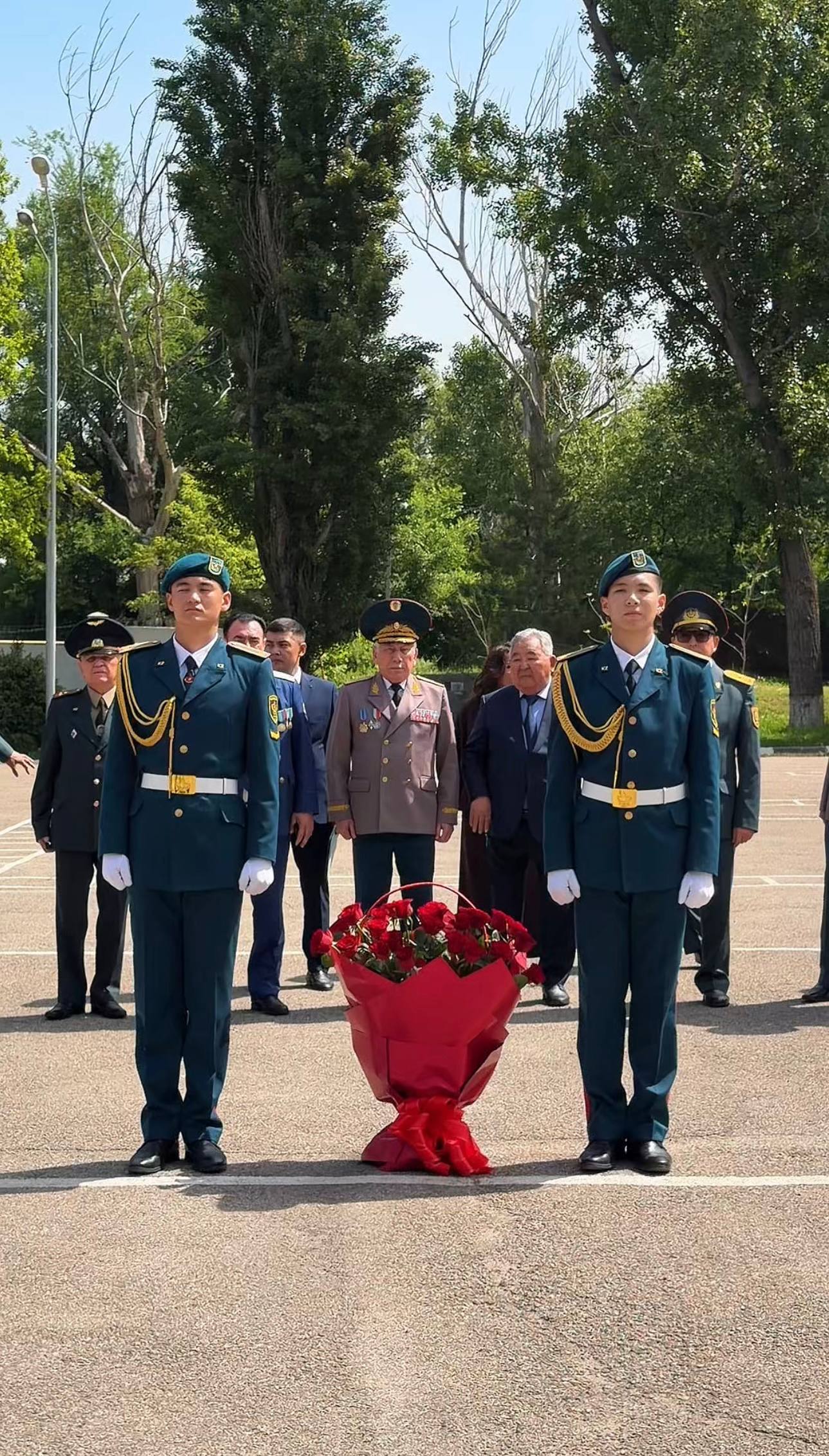 Әуезов ауданында «Ұранды елдің – ұрпағы қайсар» атты мерекелік іс-шарасында ҚР Мемлекеттік Туы көтерілді