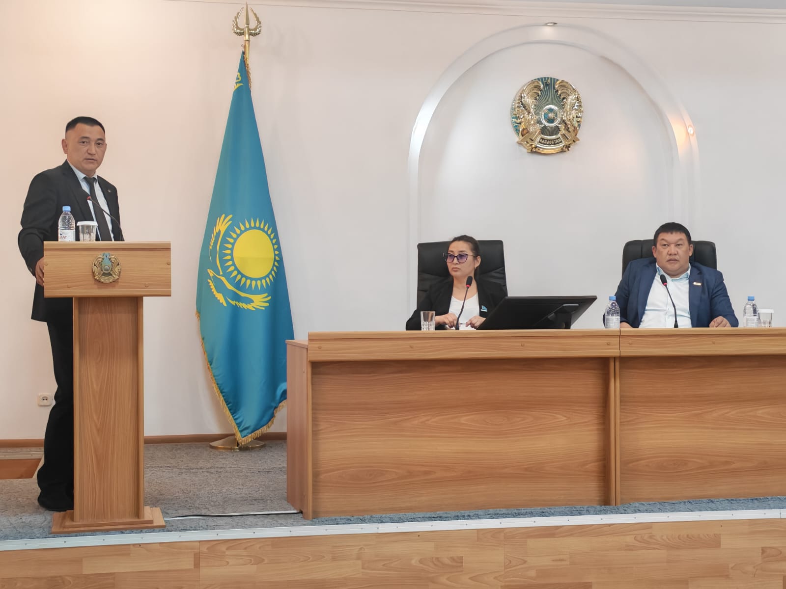 Есіл ауданы мәслихатының тұрақты комиссиясының отырысы