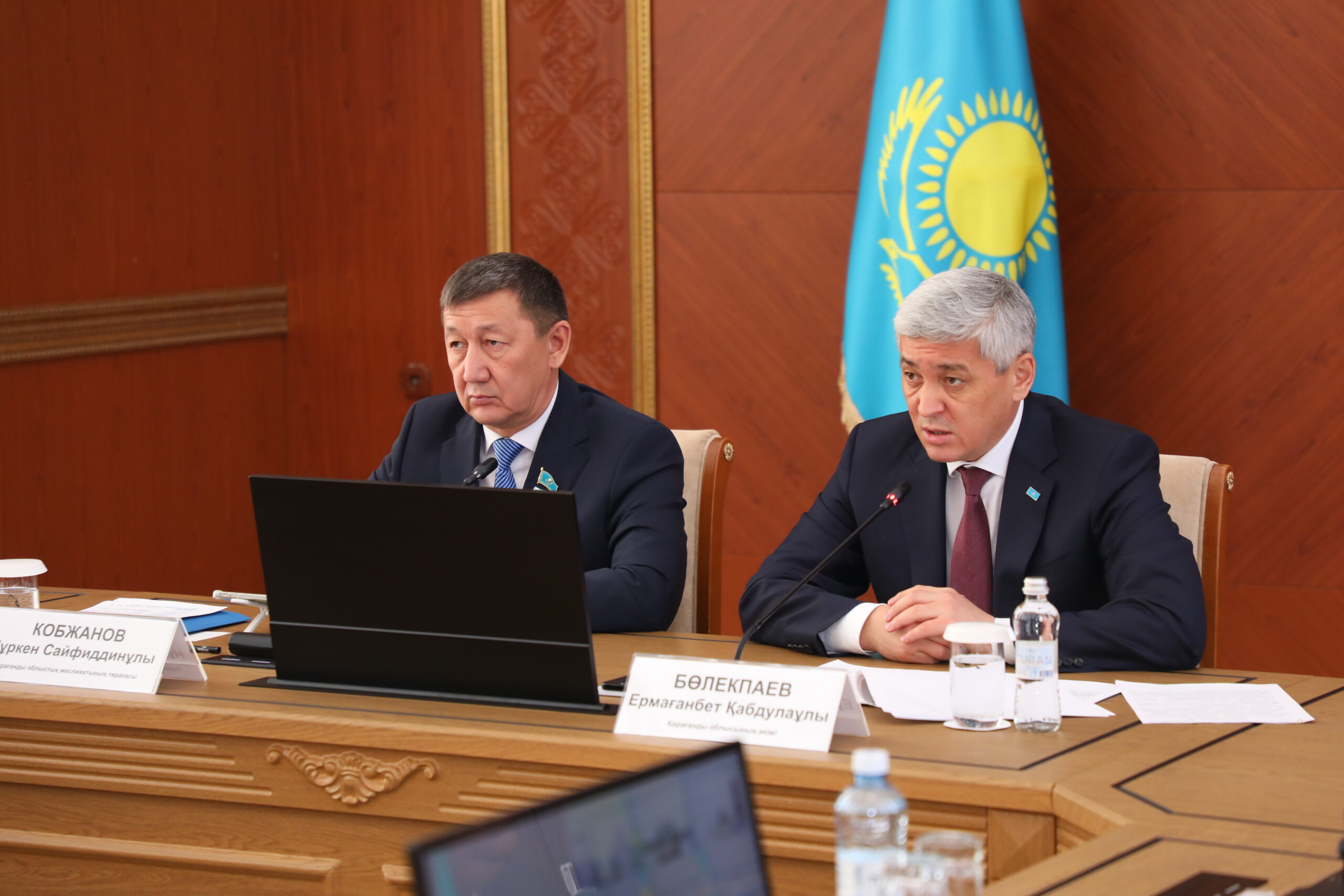 Облыстық мәслихат депутаттары бюджетті нақтылау және өңірді дамытудың негізгі бағыттары бойынша шешімдер қабылдады
