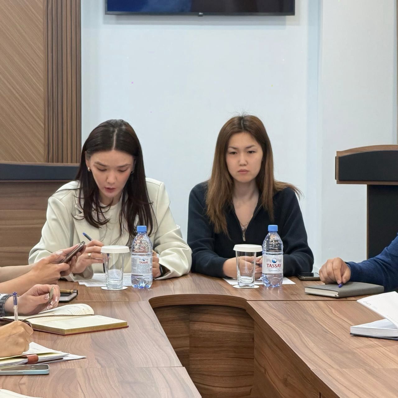 Мемлекеттік еңбек инспекторлары еңбек заңнамасының нормаларын түсіндіру жұмыстарын жүргізді