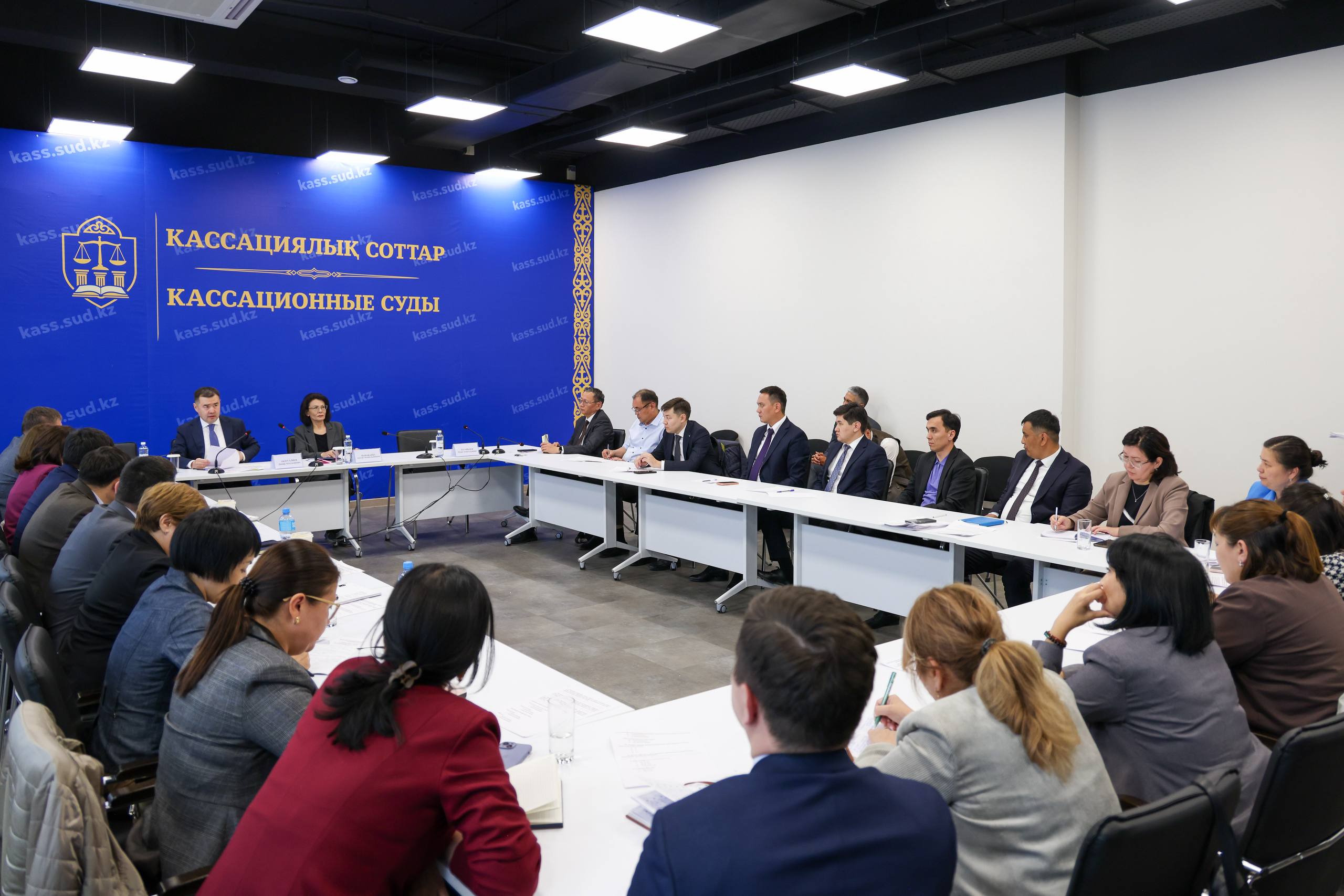 Жоғары Сот Кеңесі жанындағы Сот төрелігі академиясында мамандандырылған ауданаралық әкімшілік соттардың судьяларына арналған кезекті біліктілікті арттыру курстары аяқталды