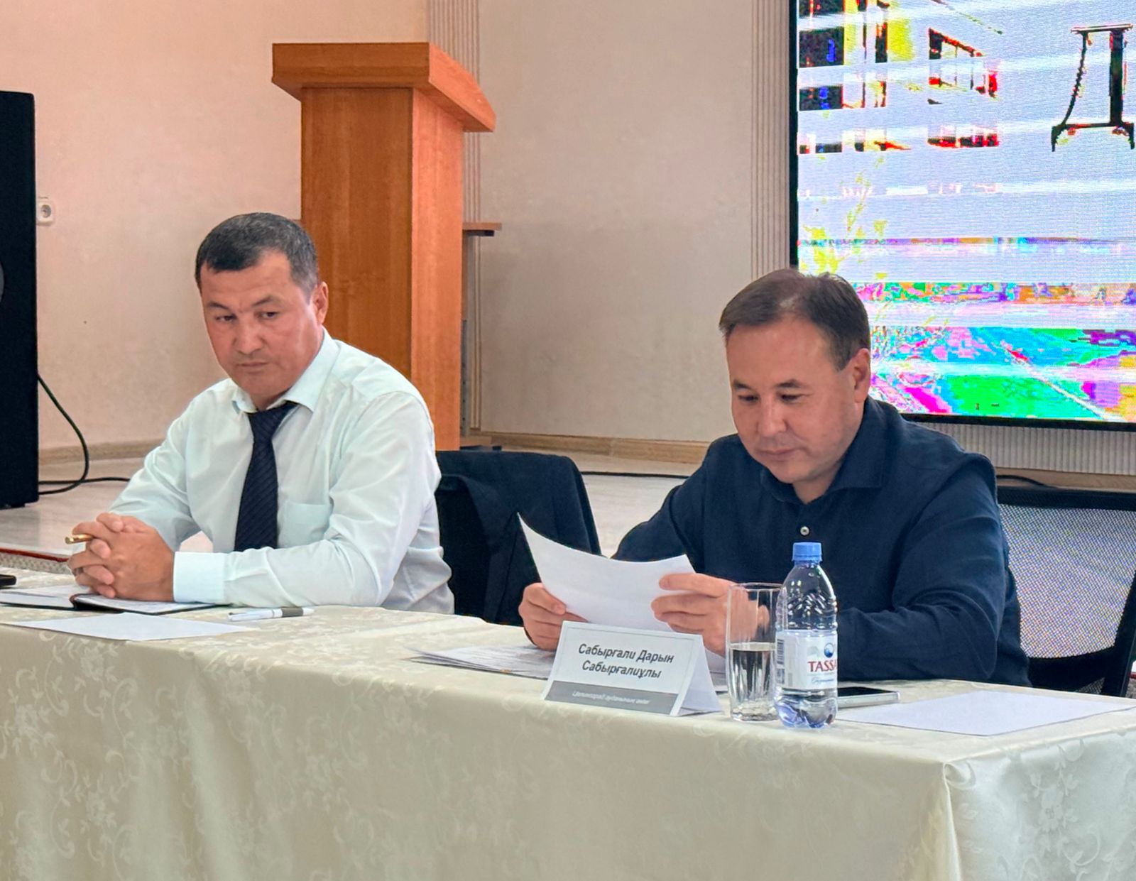 Целиноград ауданының әкімі тұрғындармен есептік кездесулер өткізді