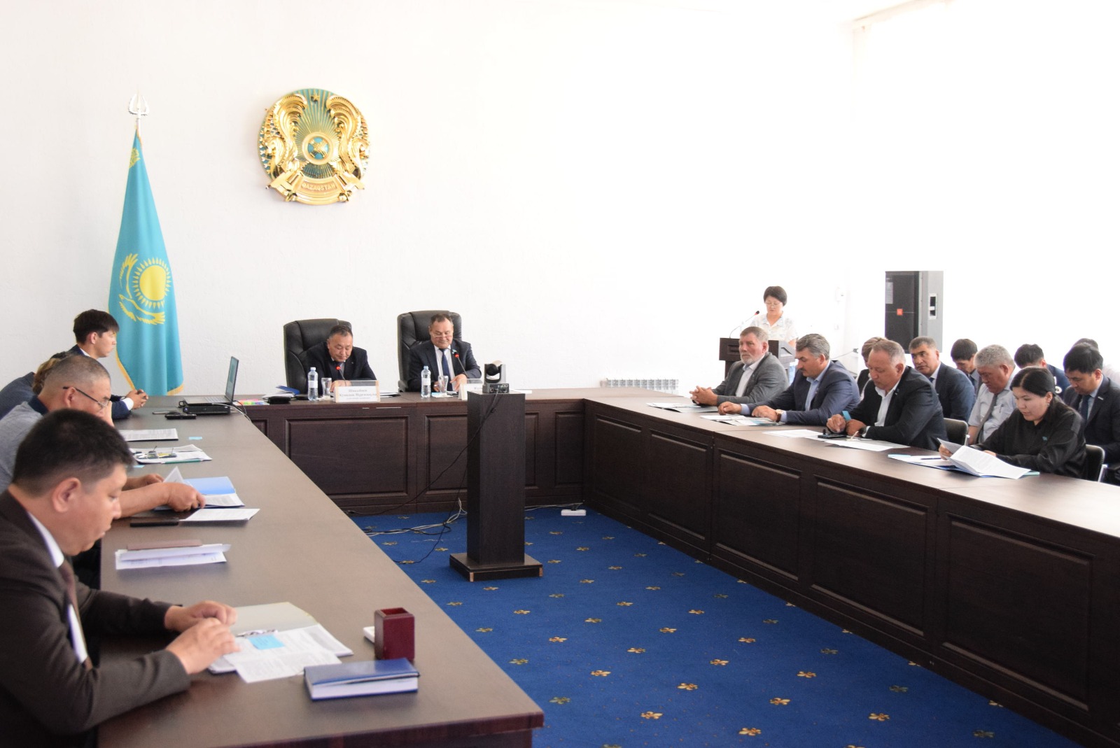 Аудандық мәслихаттың кезектен тыс сессиясы өтті