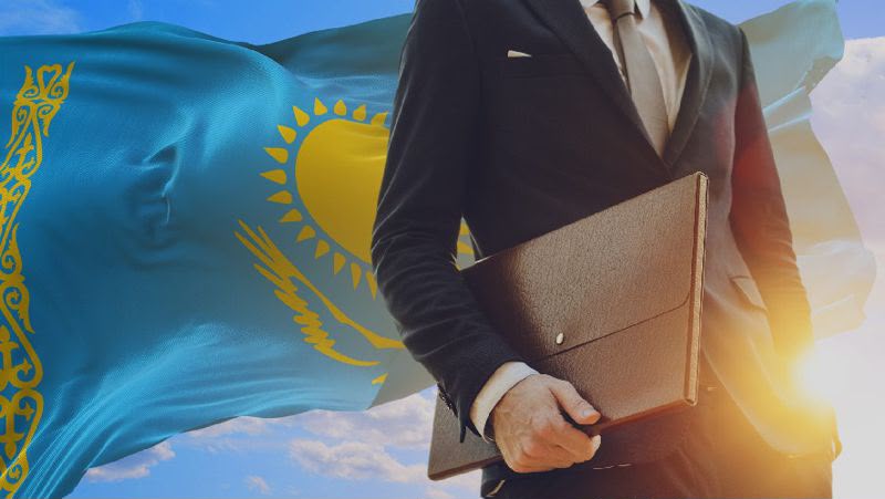 Мемлекеттік қызмет – бұл жай ғана кәсіби қызмет емес, қоғам мен мемлекет алдындағы жоғары жауапкершілік. Оның басты миссиясы – мемлекеттік саясатты іске асыруды қамтамасыз ету, азаматтардың құқықтары мен заңды мүдделерін қорғау, сондай-ақ елдің тұрақты дамуы мен халықтың әл-ауқатын арттыруға қолайлы жағдай жасау.