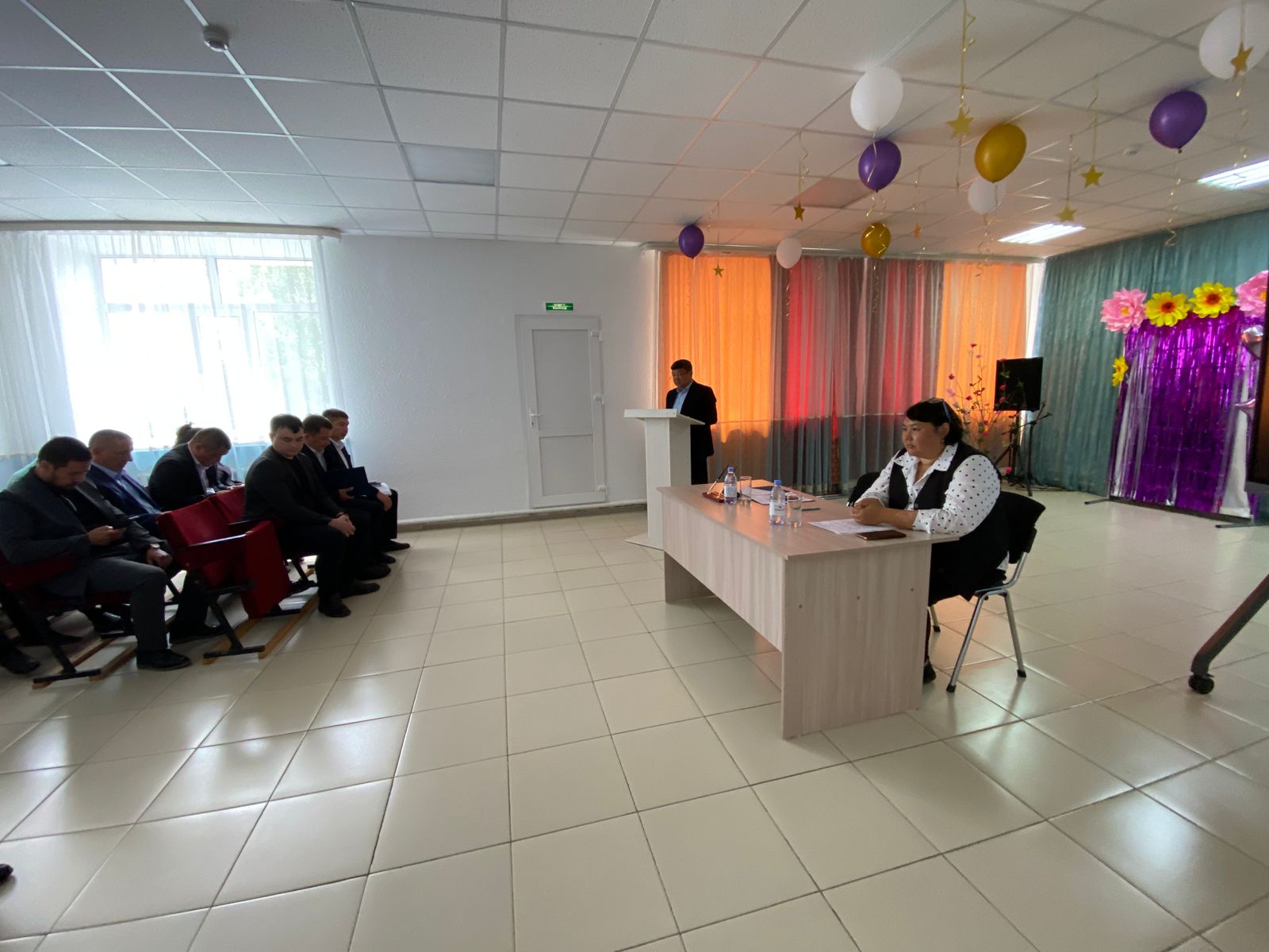 Сарыкөл ауданының әкімі М.Л. Шымырбековтың Тағыл ауылдық округінің тұрғындарымен есептік кездесуі.
