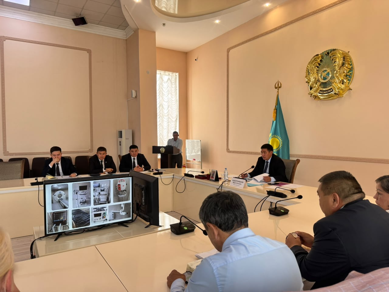 Мемлекеттік мекемелердің, ұйымдар мен кәсіпорындардың басшыларының қатысуымен кезекті аппараттық кеңес өткізілді