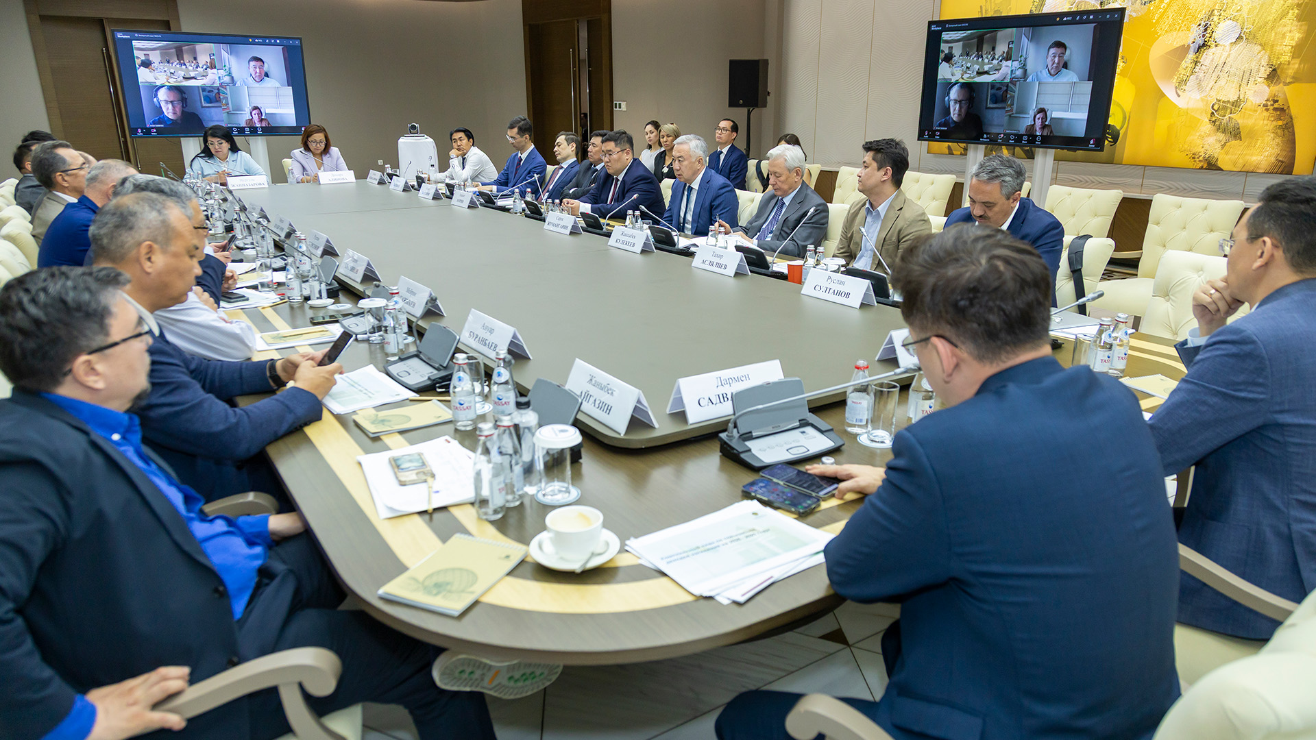 Қазақстан халқының негізгі табыс көзі – еңбек нарығы